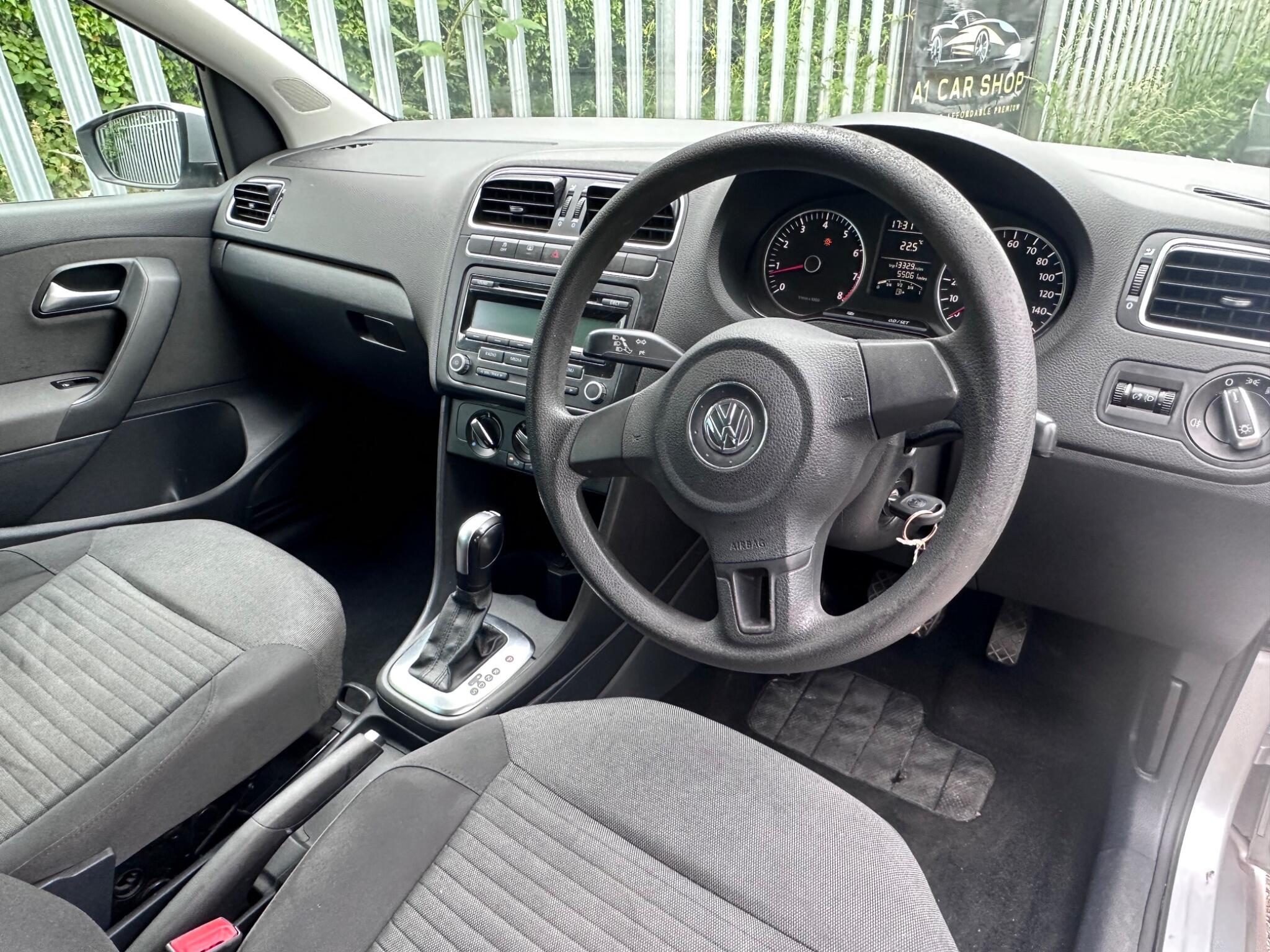 2011 Volkswagen Polo image 17