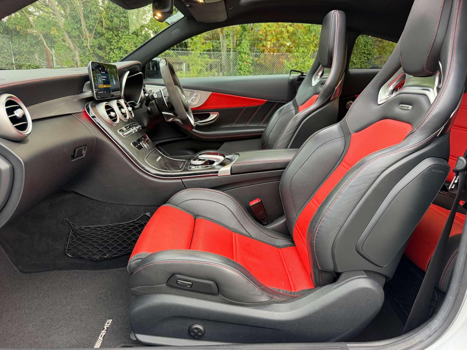 Mercedes-Benz C-Class view 28