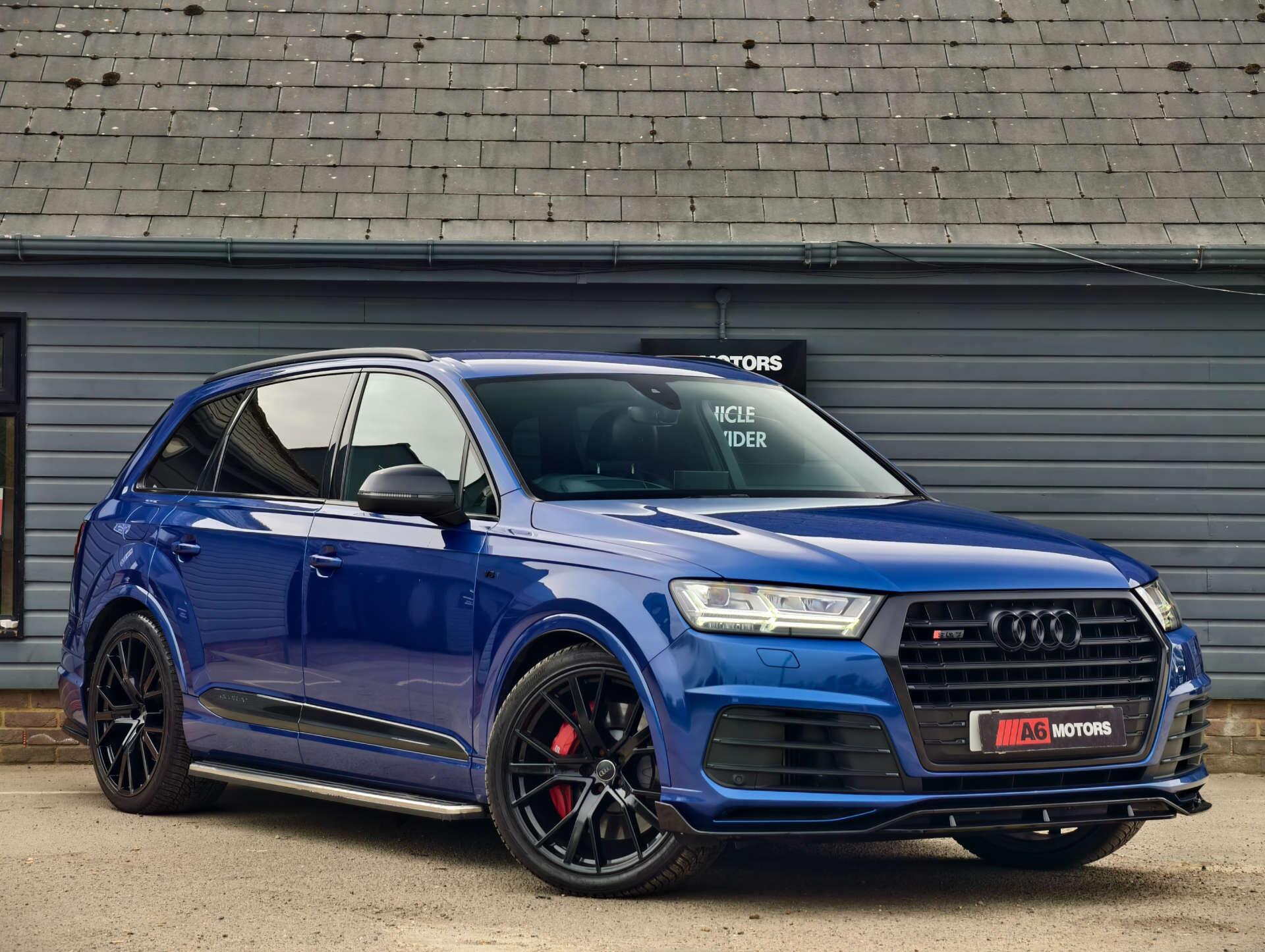 Audi SQ7 view 2