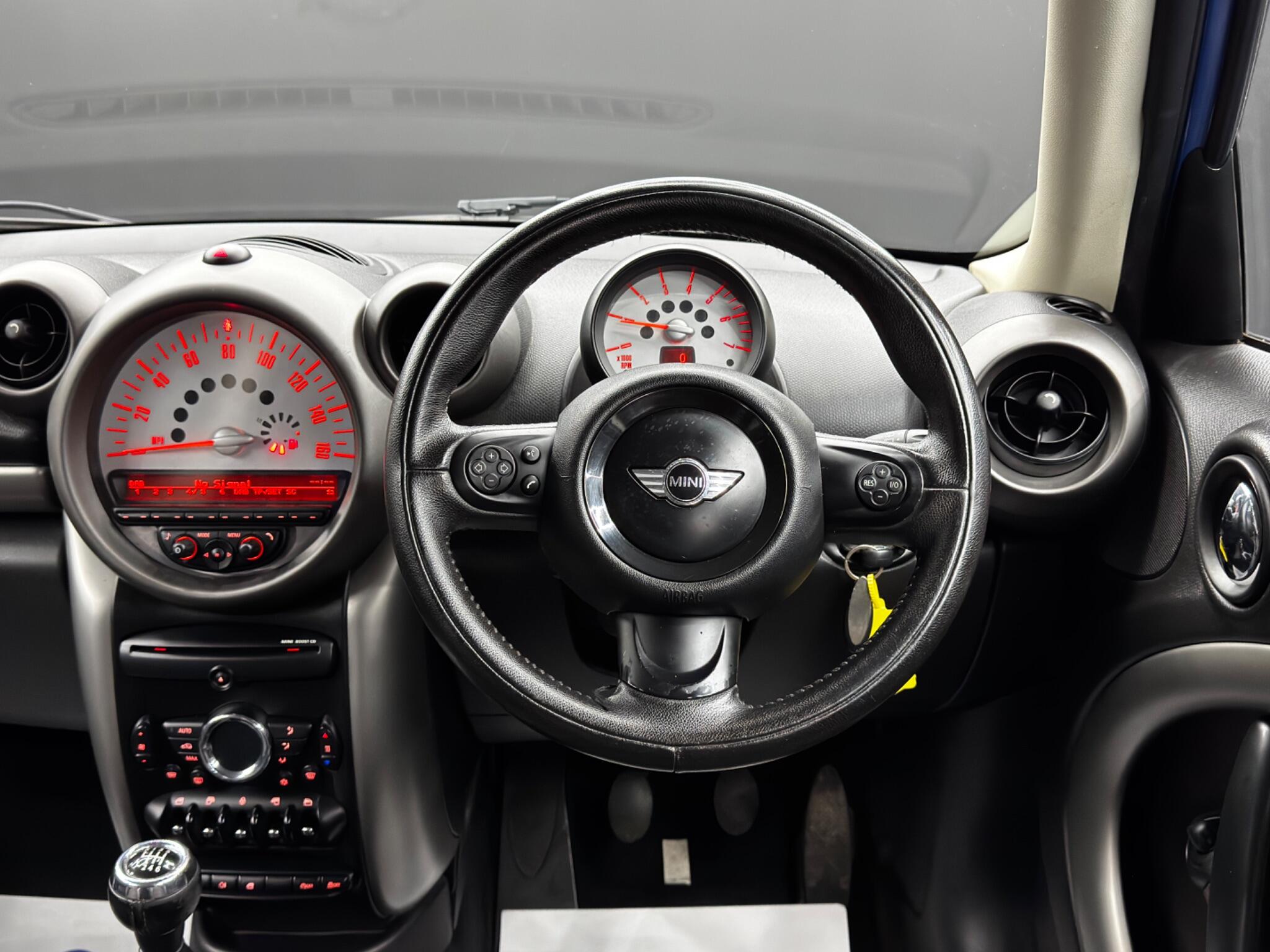 Mini Countryman view 18