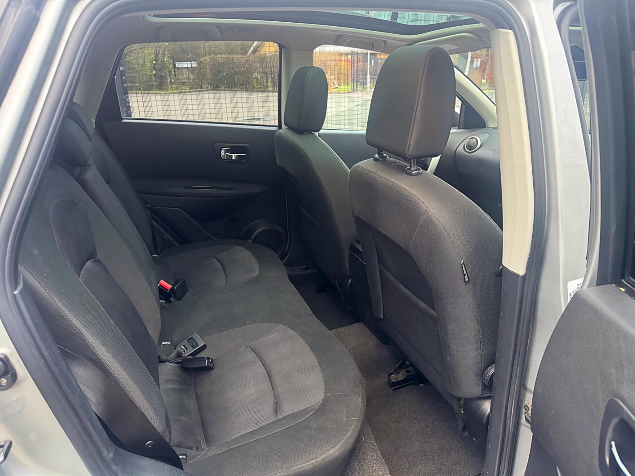 2012 Nissan Qashqai 1.5 dCi n-tec+ 2WD Euro 5 5dr image 12