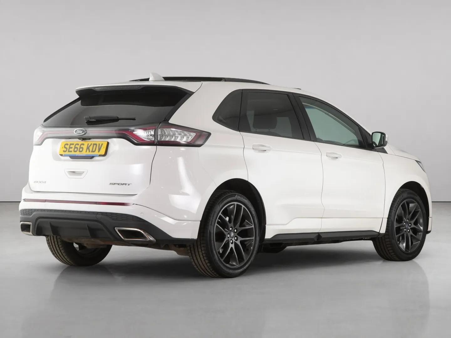 Ford Edge view 8