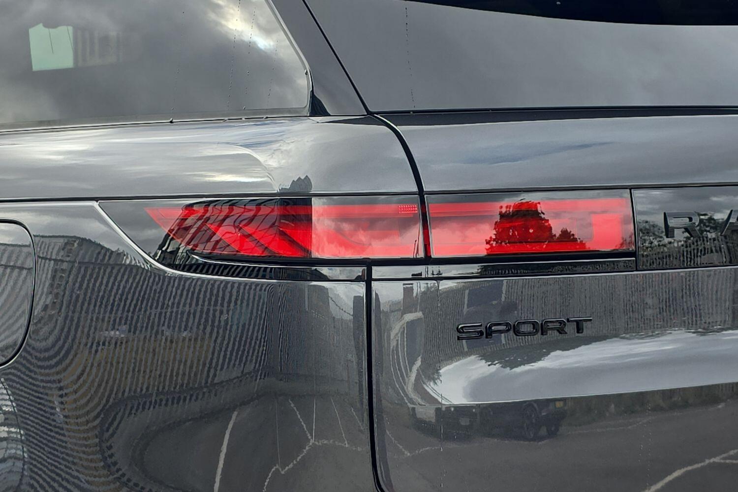 Land Rover Range Rover Sport view 14