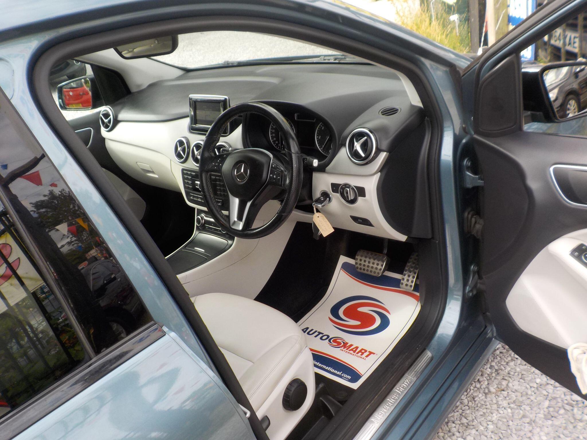 Mercedes-Benz B Class 1.8 B200 CDI Sport 7G-DCT Euro 5 (s/s) 5dr