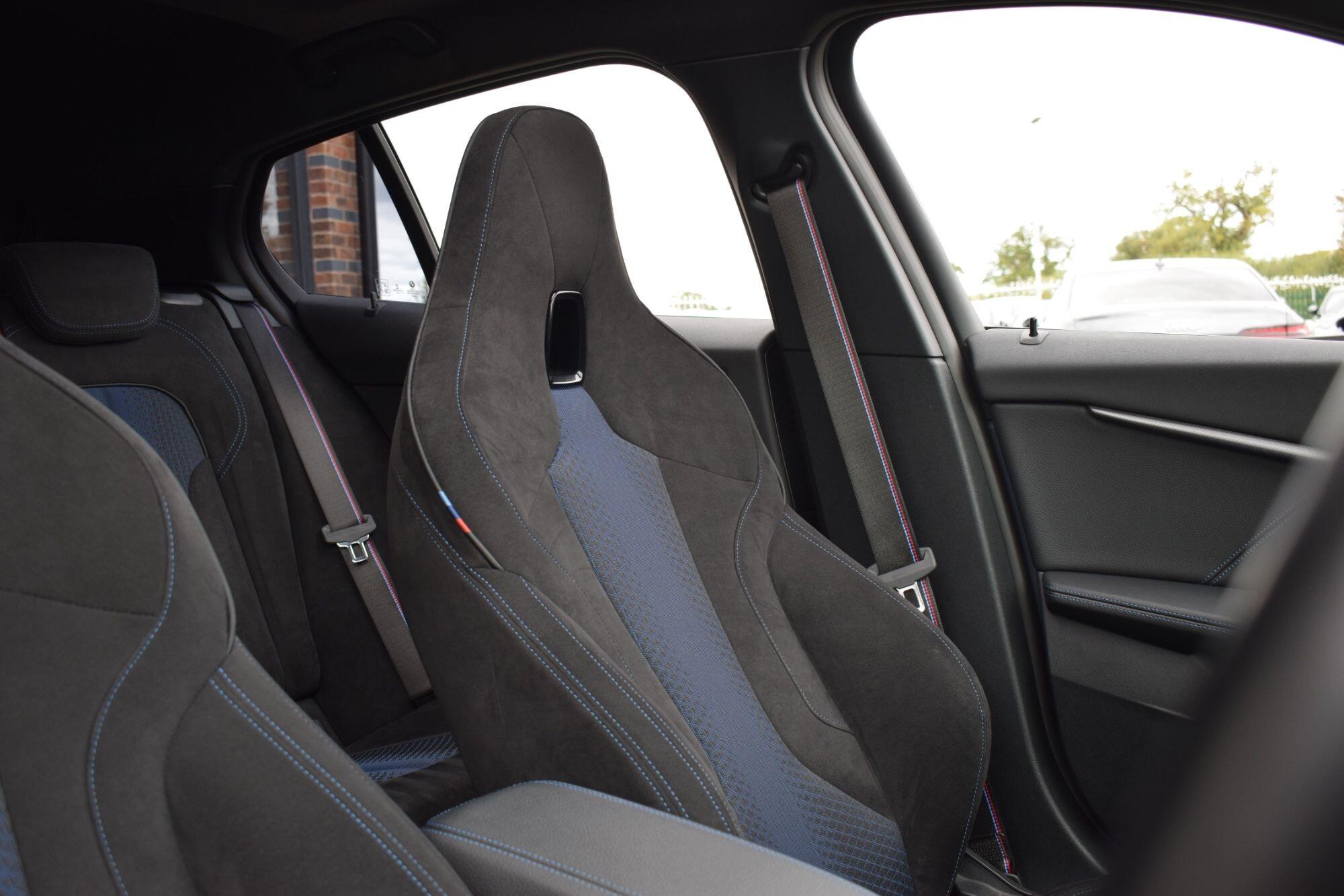 BMW 1 Series view 5
