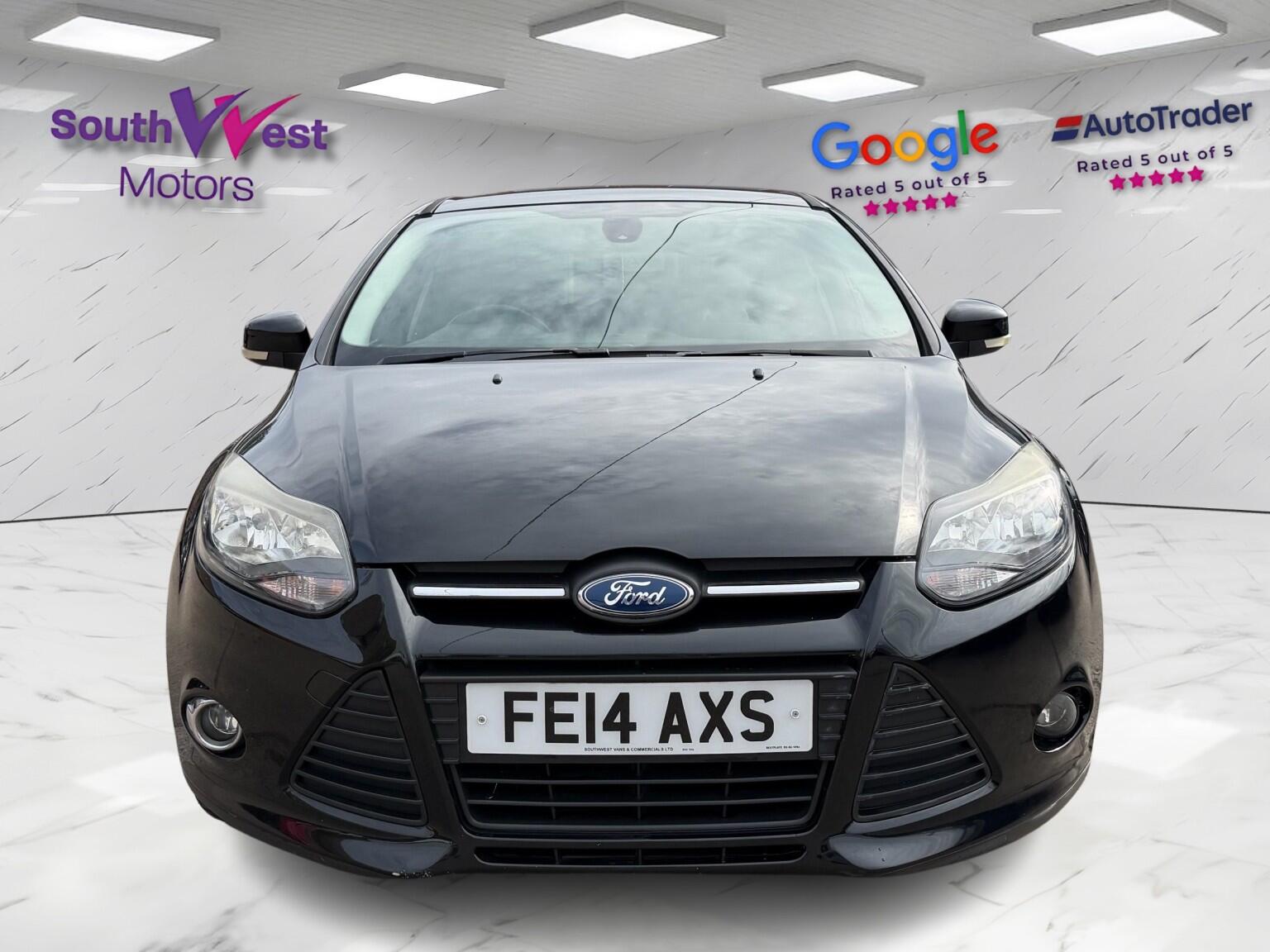 Ford Focus view 12