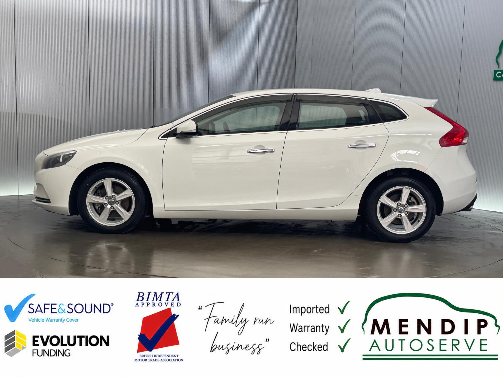 Volvo V40 view 9