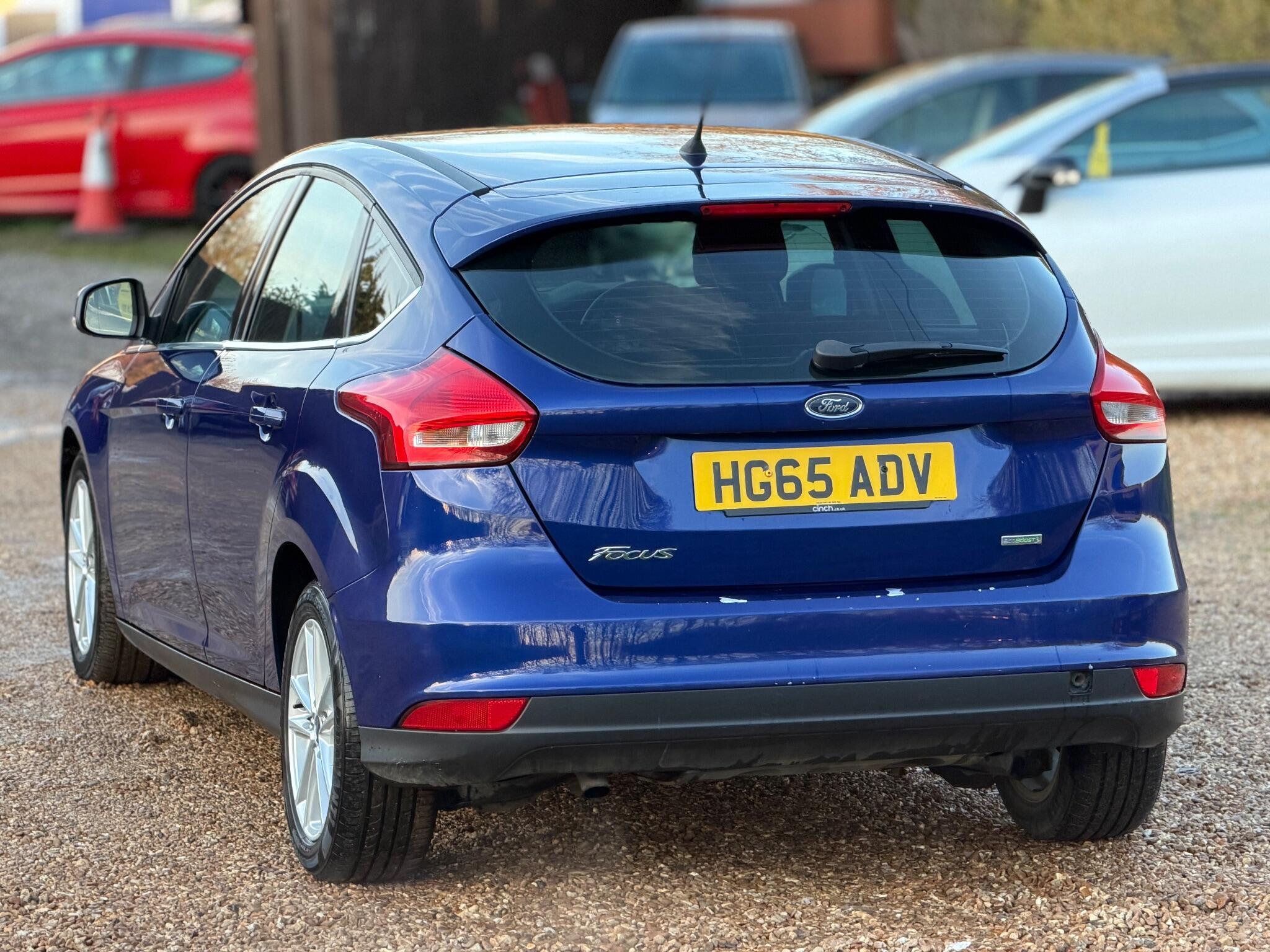 2016 Ford Focus 1.0T EcoBoost Zetec Euro 6 (s/s) 5dr image 10