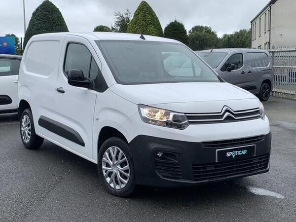 White 2022 Citroen Berlingo Van Front-wheel drive Manual