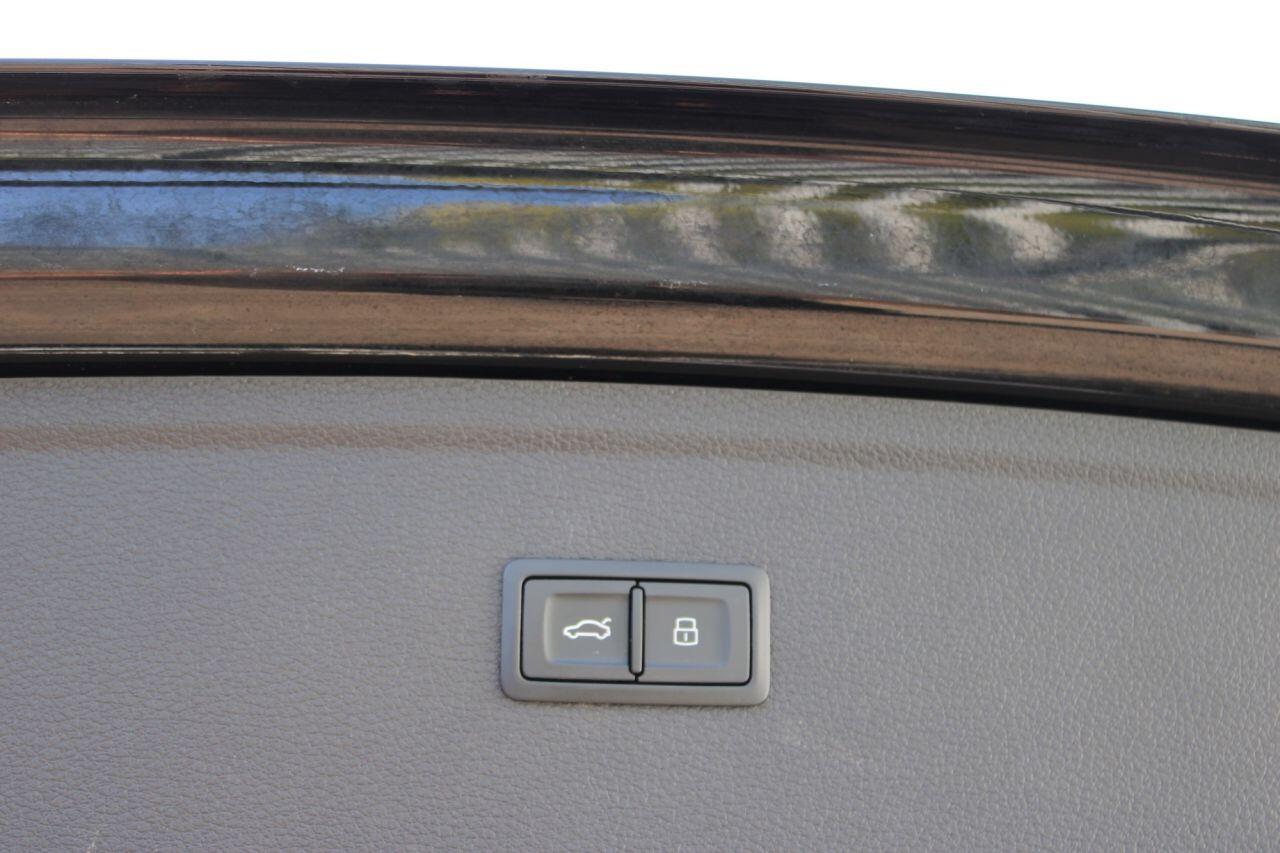 Audi SQ5 view 33
