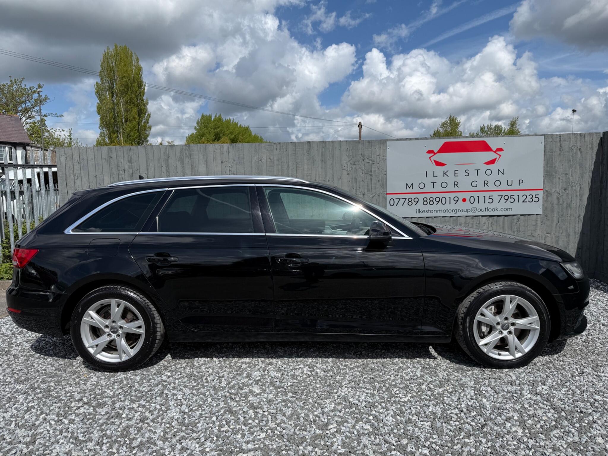 2016 Audi A4 Avant 3.0 TDI V6 Sport S Tronic quattro Euro 6 (s/s) 5dr • 105,600 miles image 10