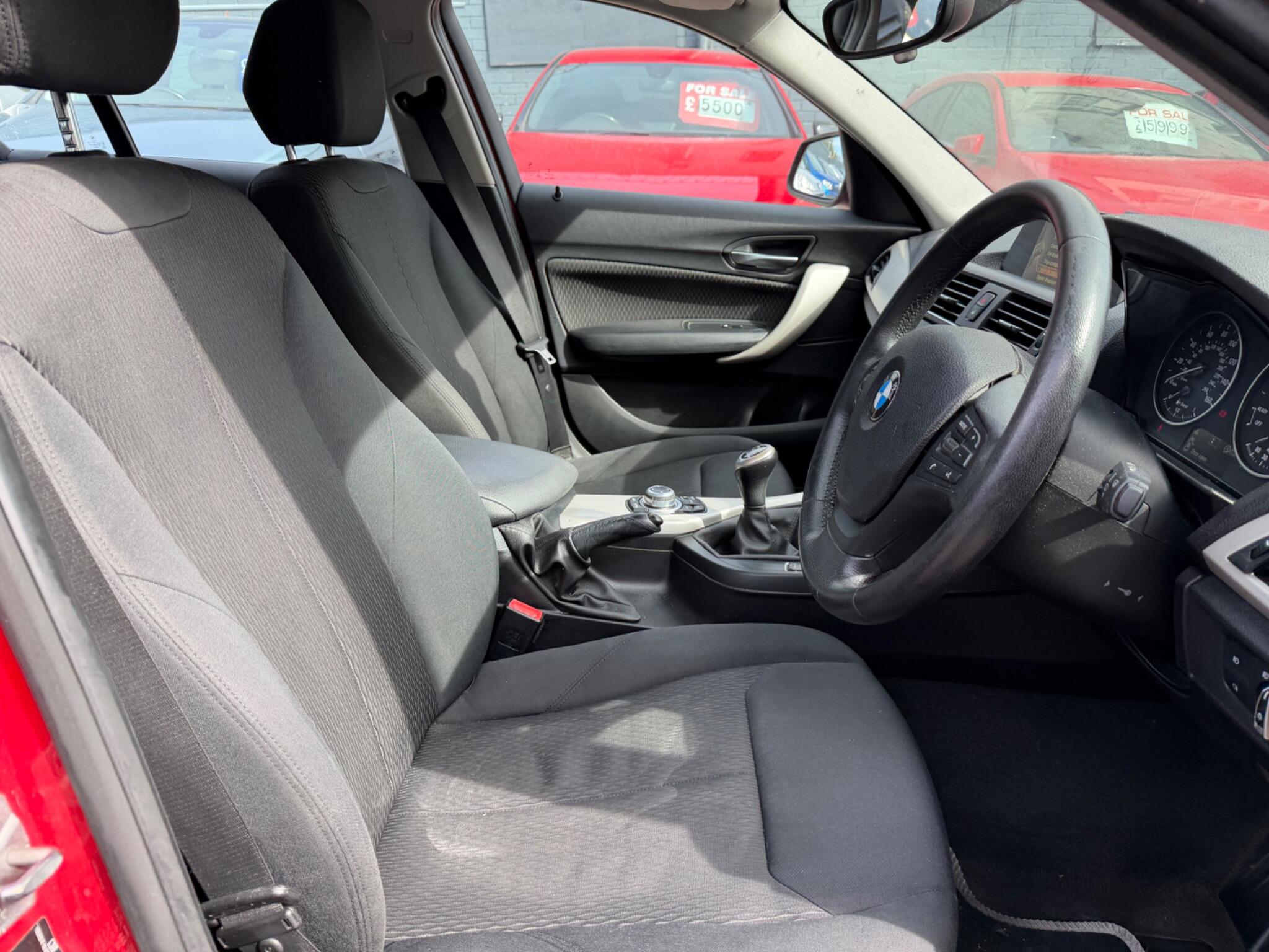BMW 1 Series view 26