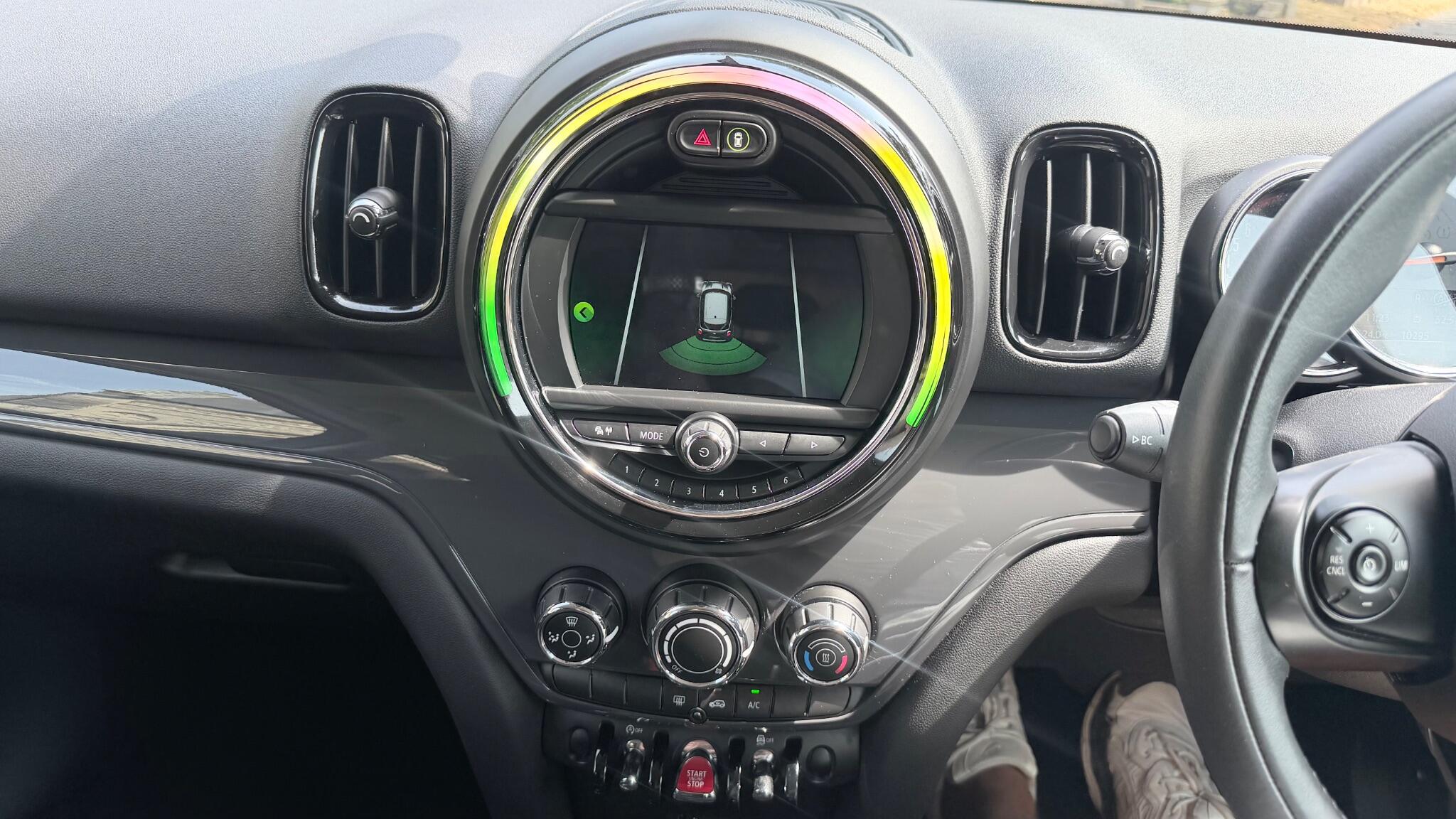 Mini Countryman view 30