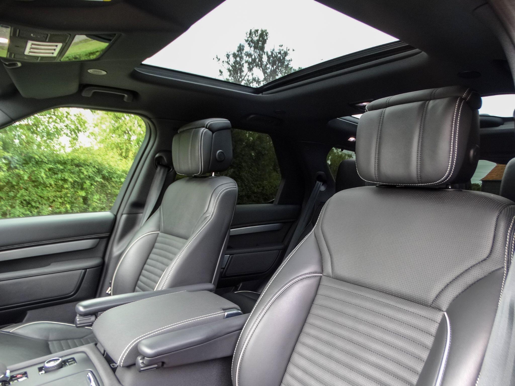 Land Rover Discovery 3 view 13
