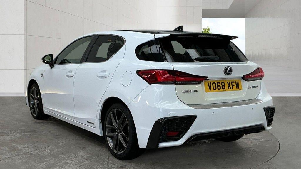 Lexus CT view 2