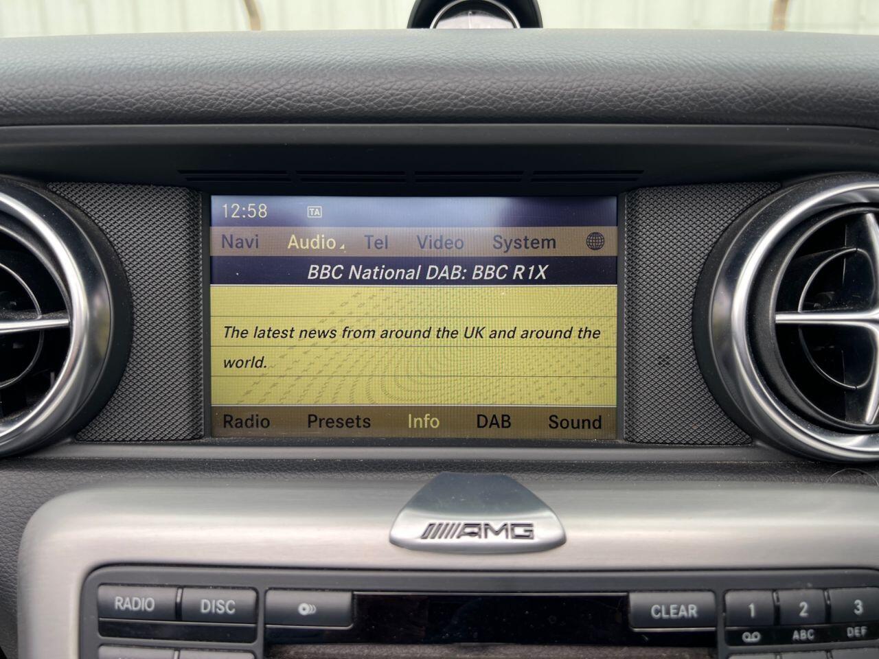 Mercedes-Benz SLK view 28