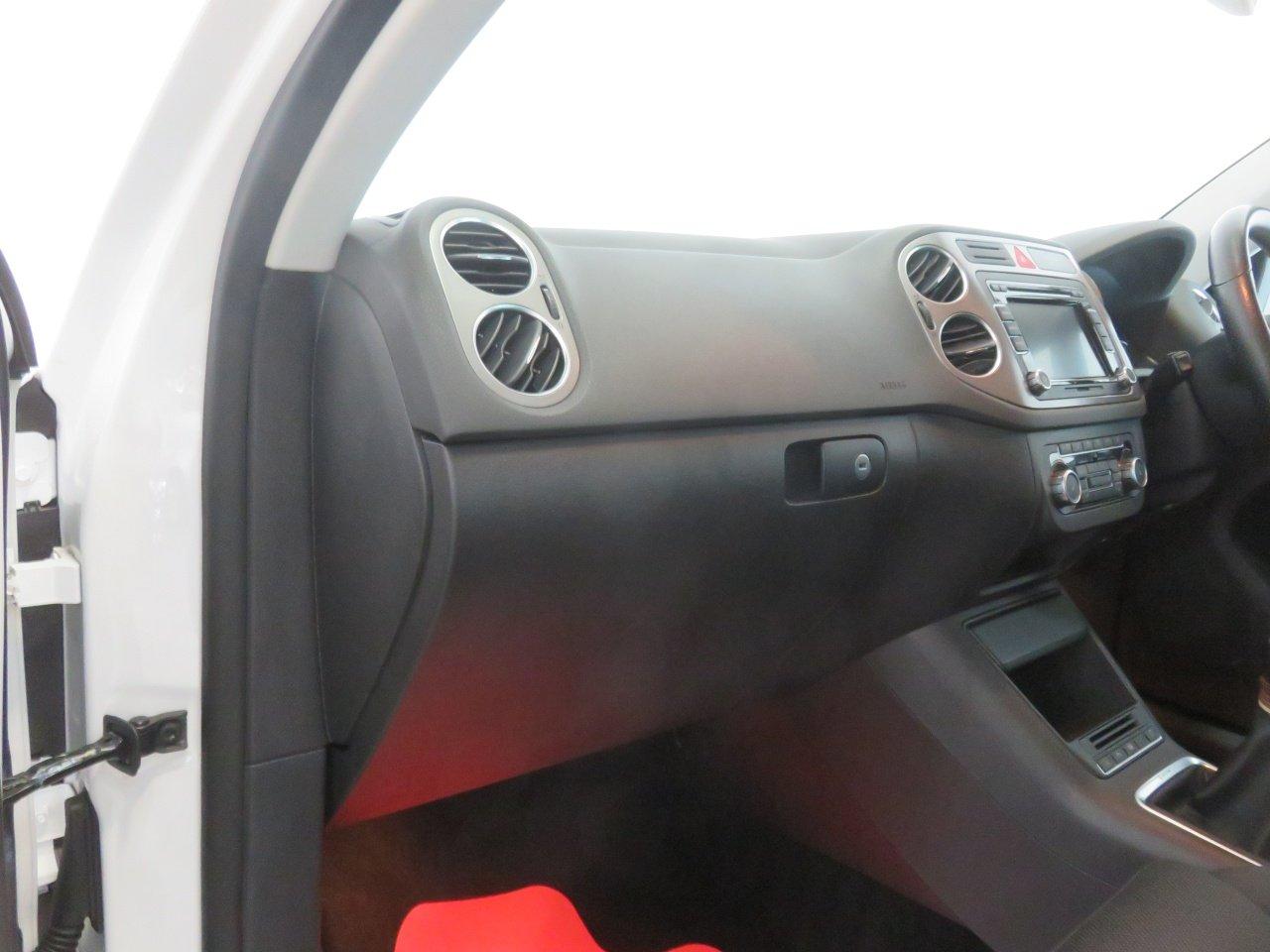 Volkswagen Tiguan view 32