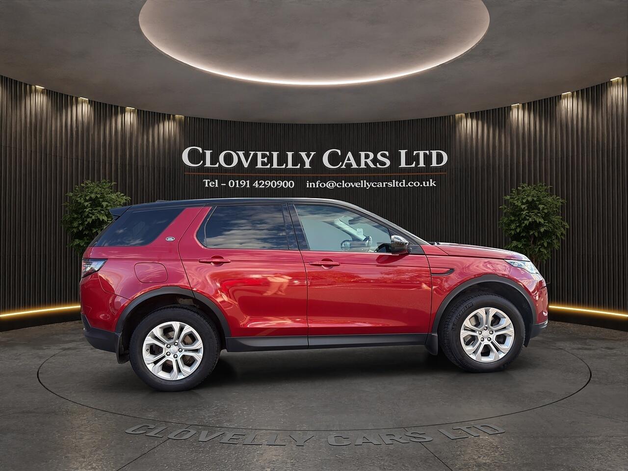 Land Rover Discovery Sport view 3