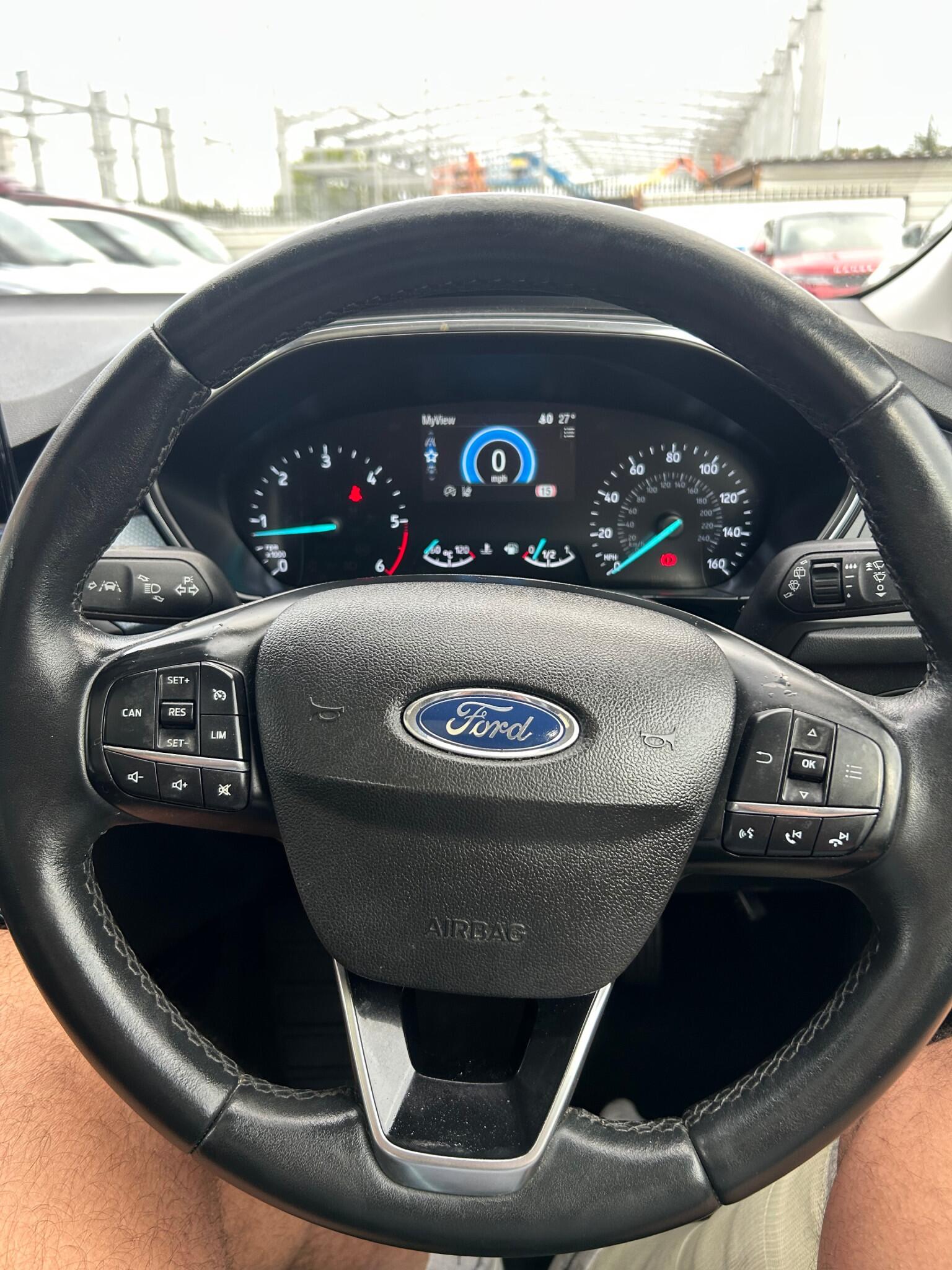 Ford Focus view 10