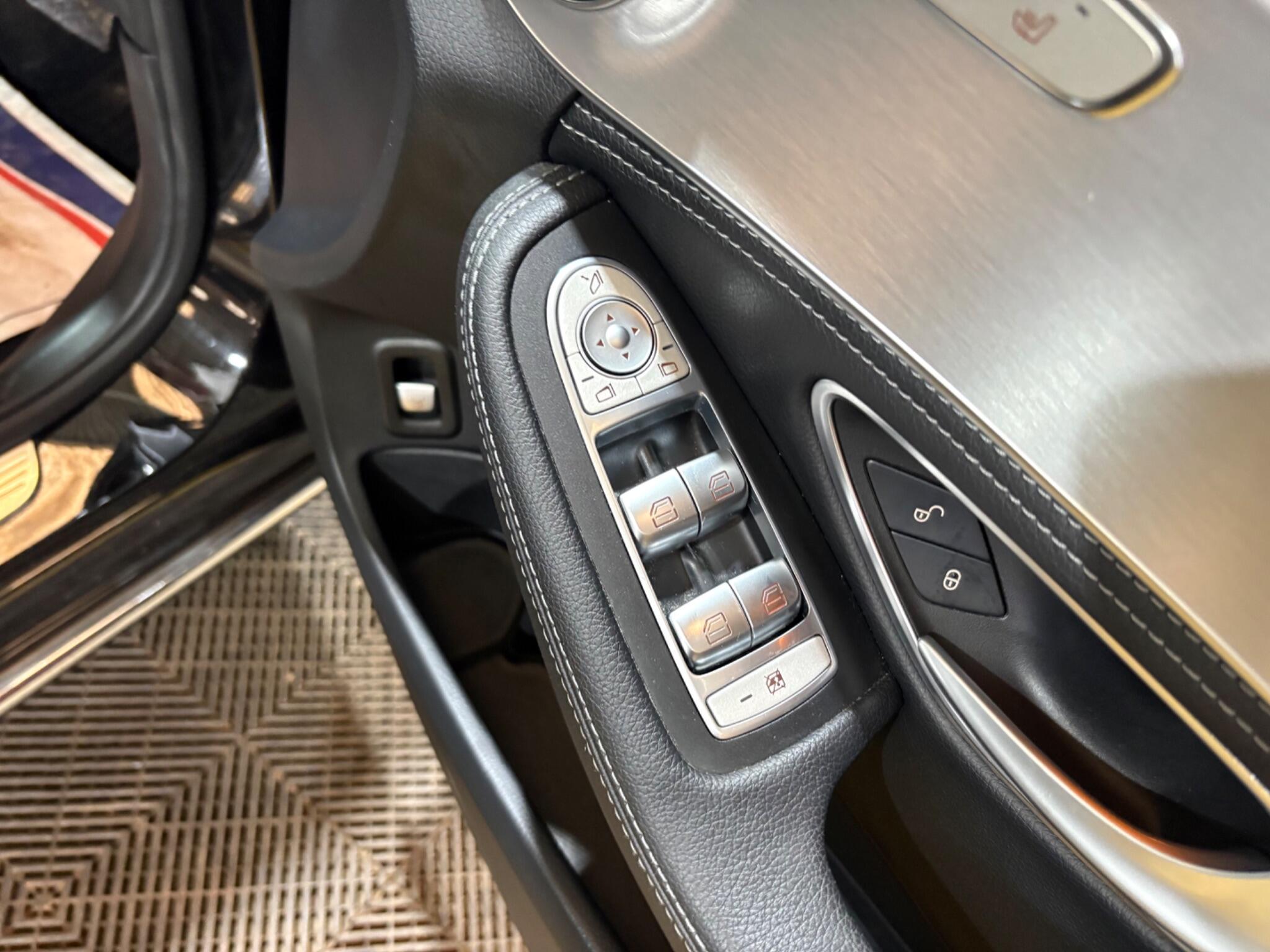 Mercedes-Benz C Class view 36