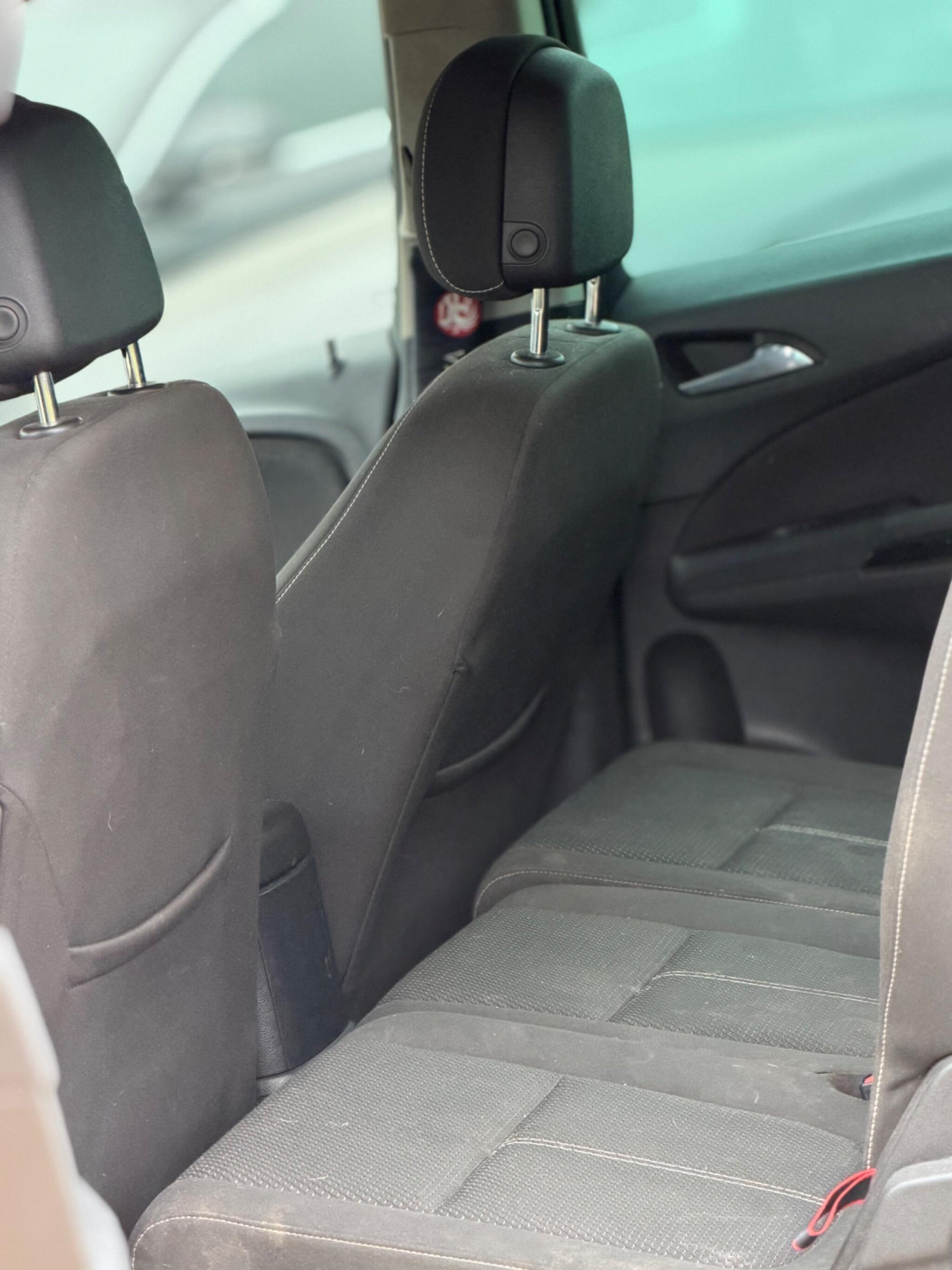 2013 Vauxhall Zafira Tourer 2.0 CDTi SRi Euro 5 5dr image 24