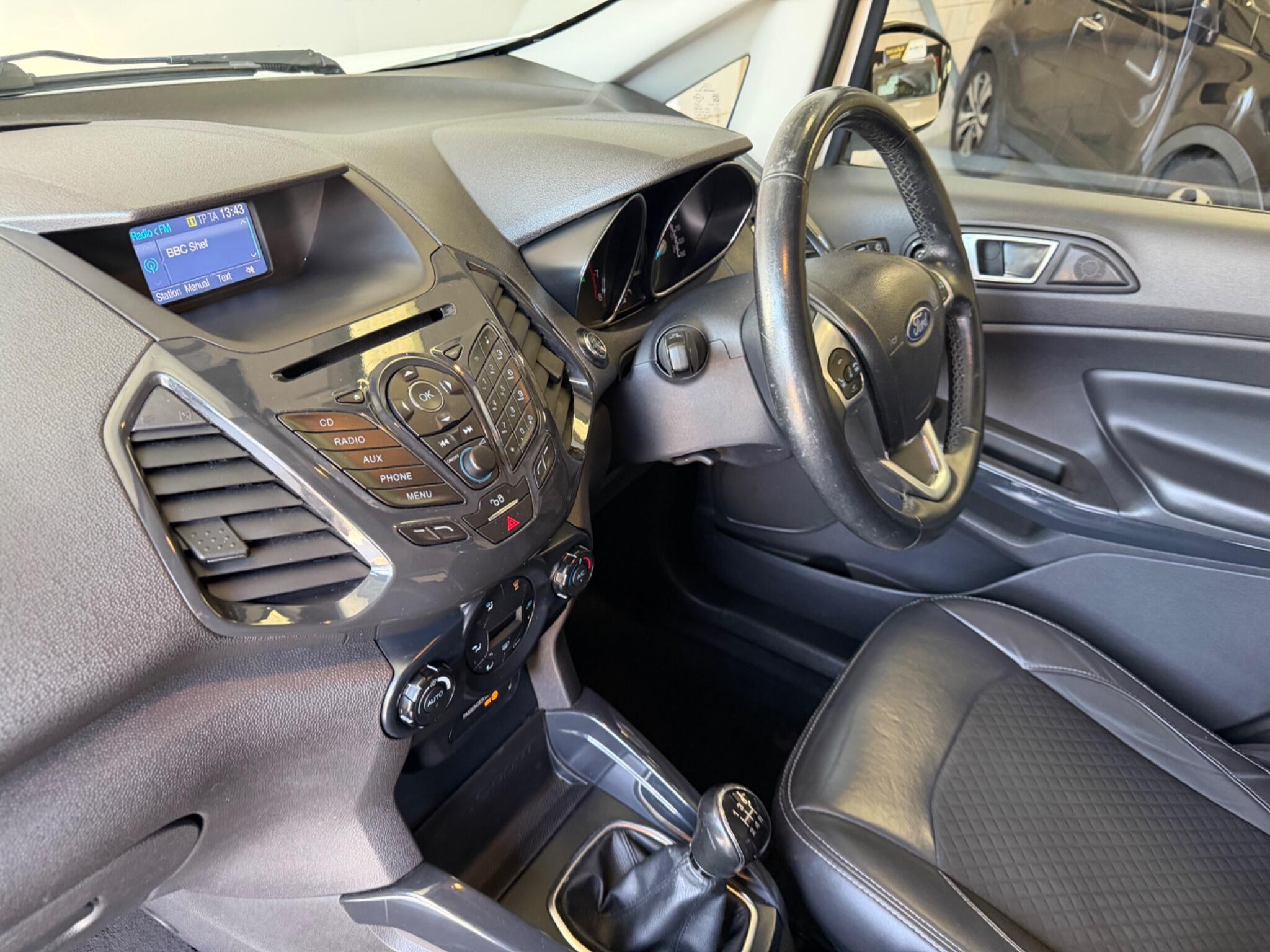 Ford Ecosport view 64