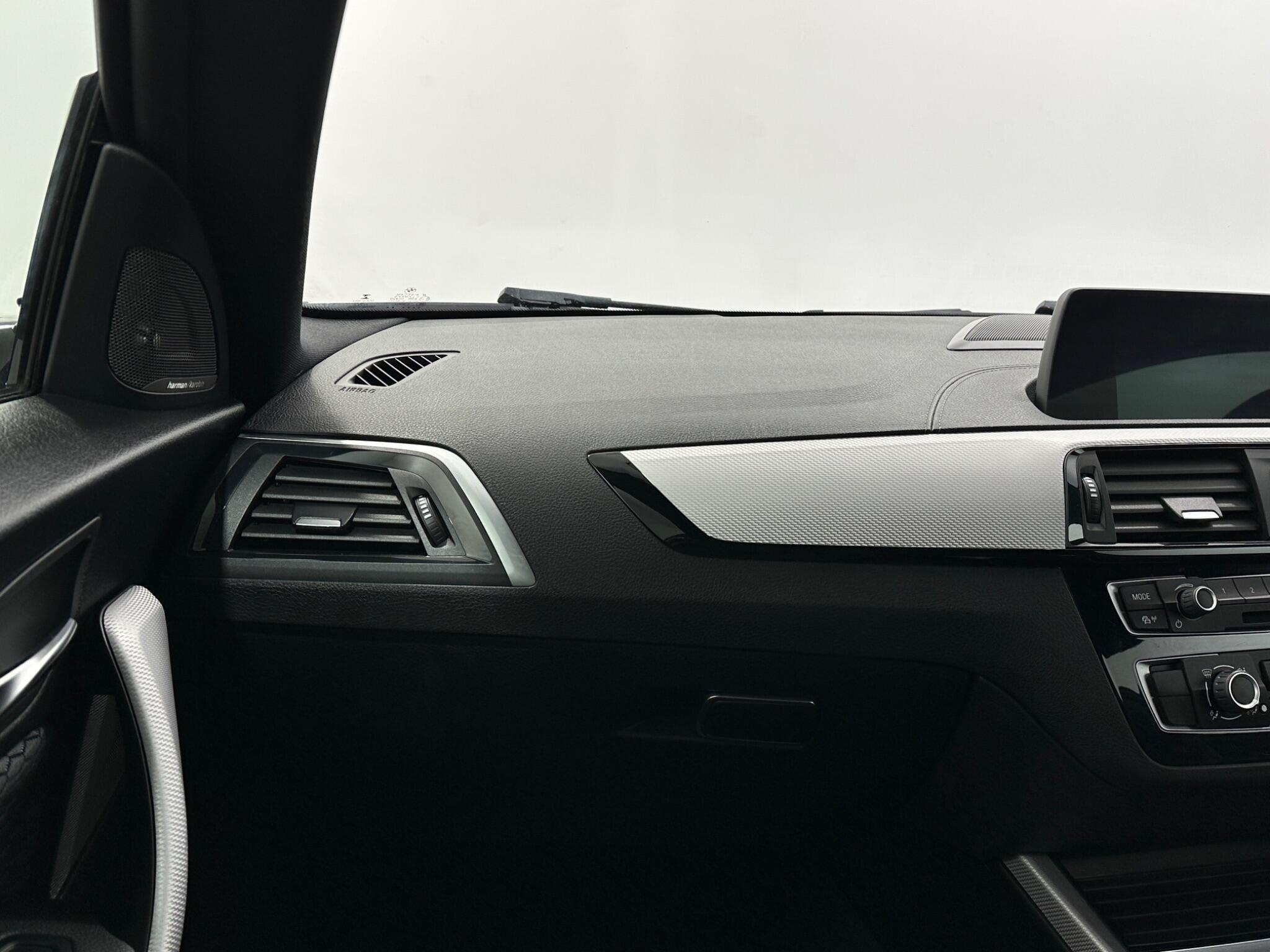 BMW 2 Series view 31
