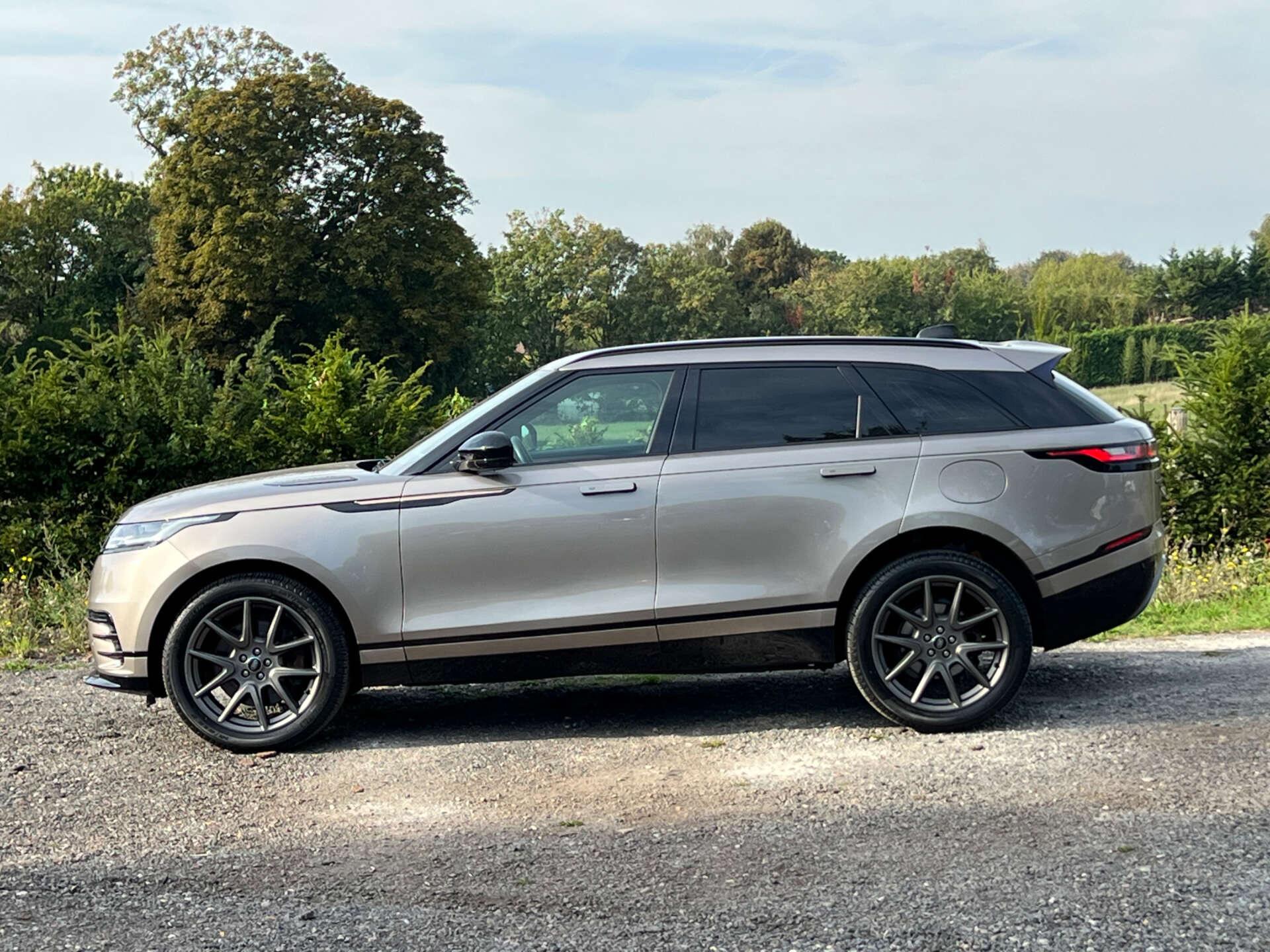Land Rover Range Rover Velar view 13