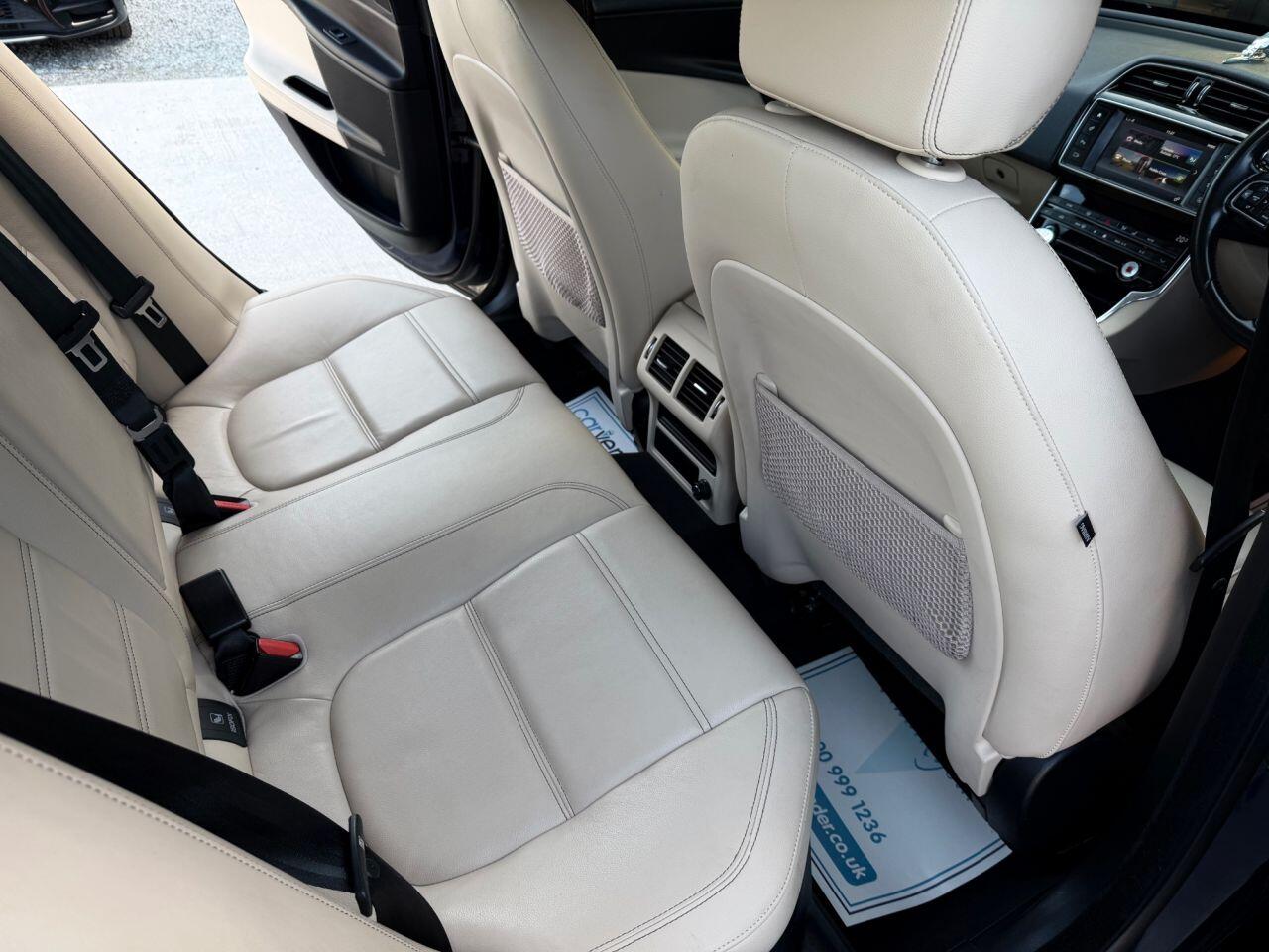 Jaguar Xe view 18