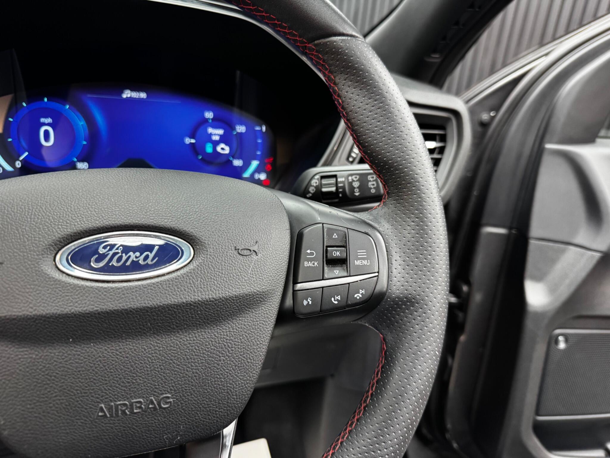Ford Kuga view 34