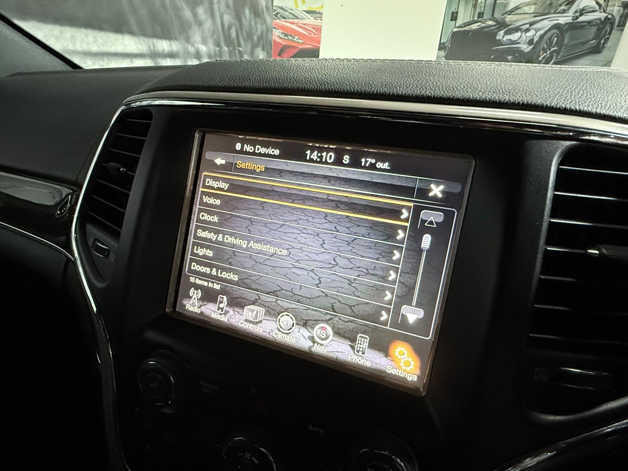 Jeep Grand Cherokee view 40