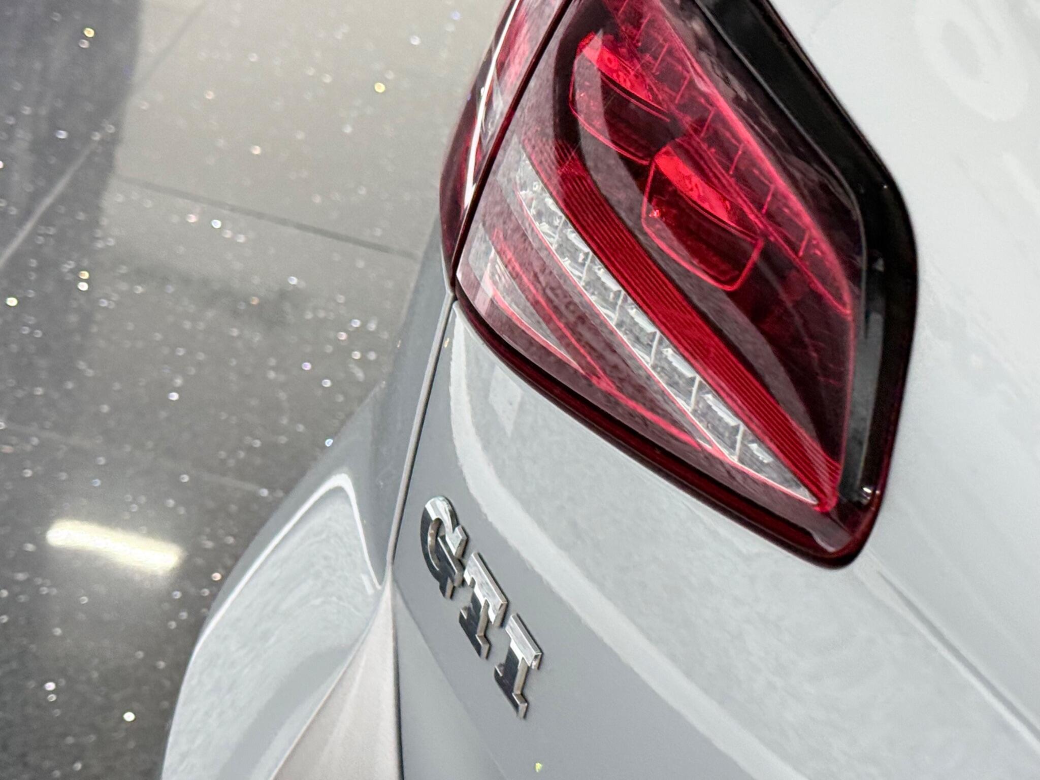 Volkswagen Golf view 24