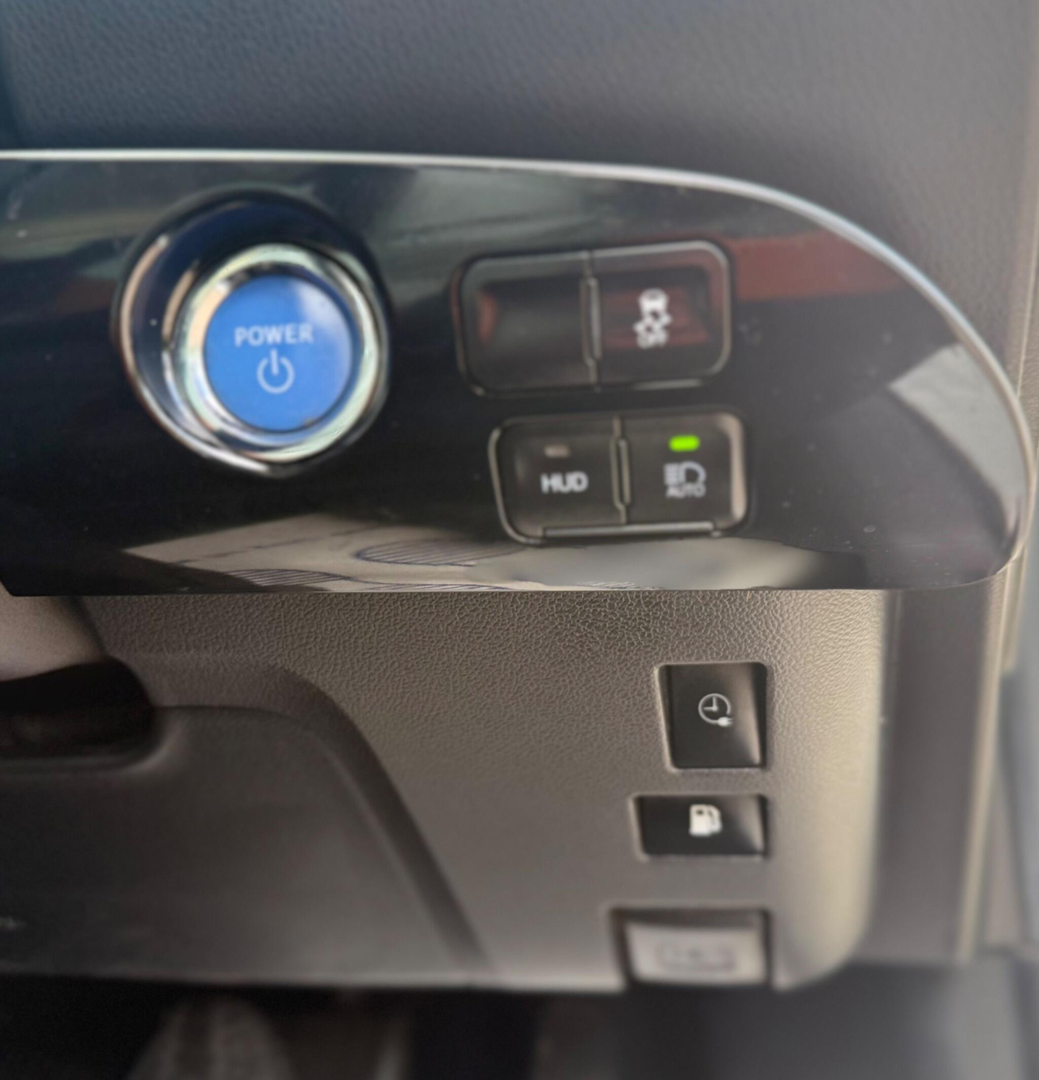 Toyota Prius view 21