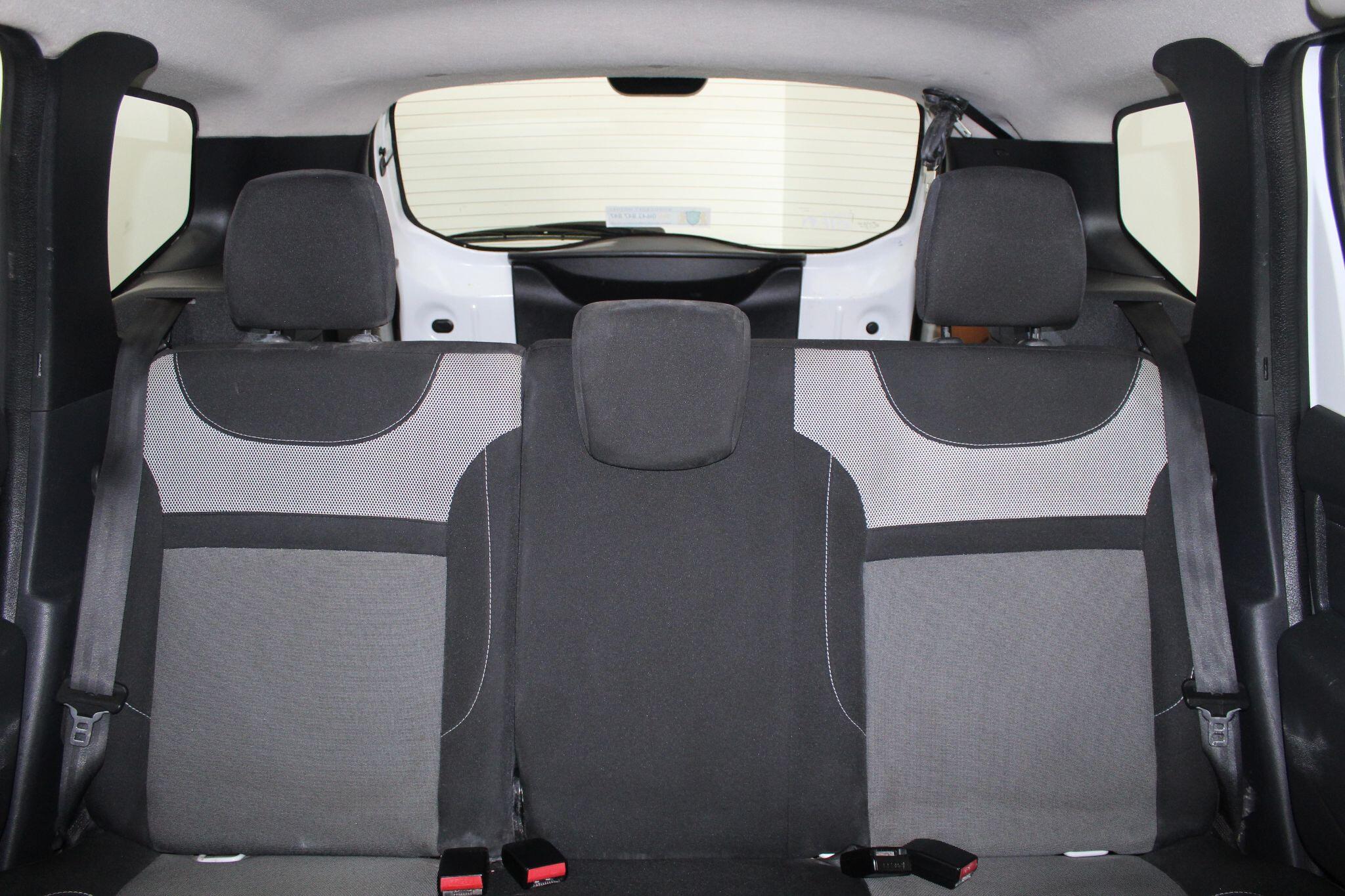 Dacia Duster view 50