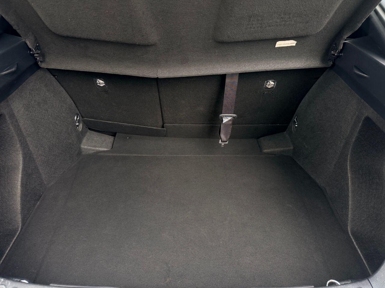 Toyota C-HR view 27