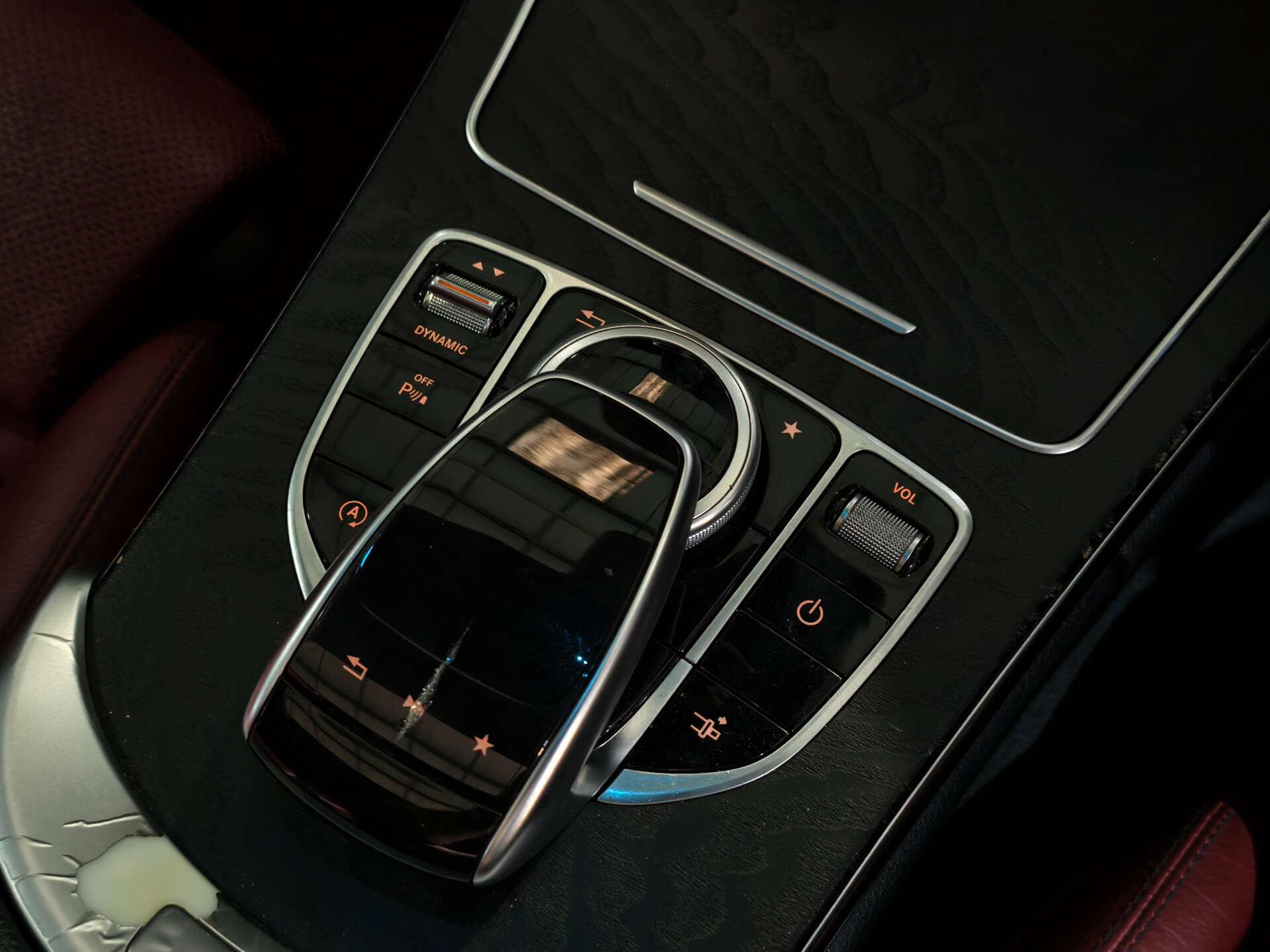Mercedes-Benz C Class view 29