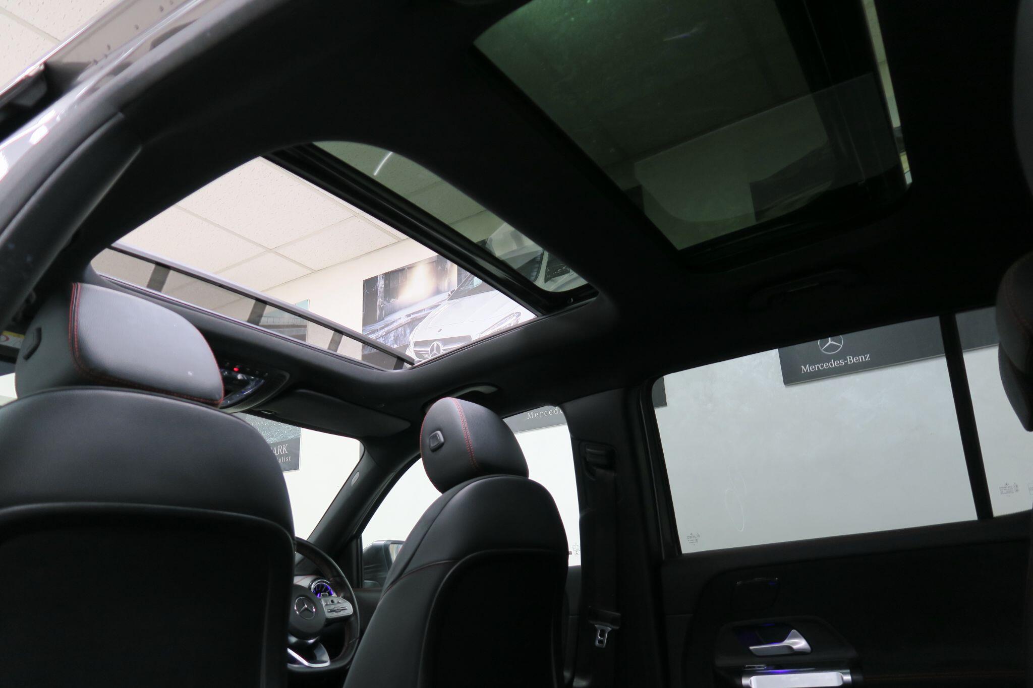 Mercedes-Benz EQB view 14