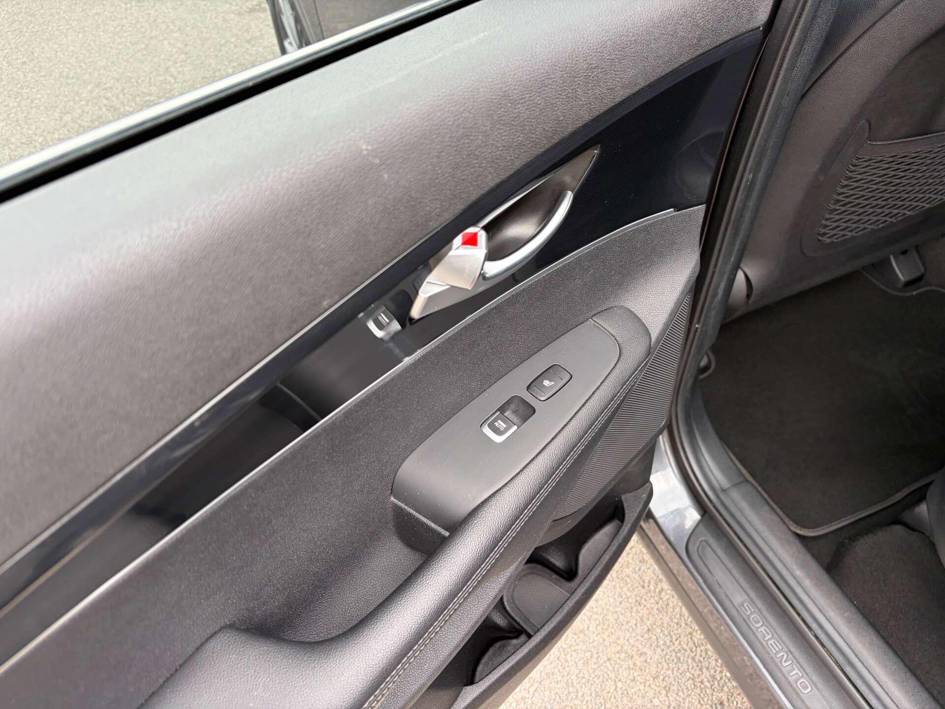 Kia Sorento view 15