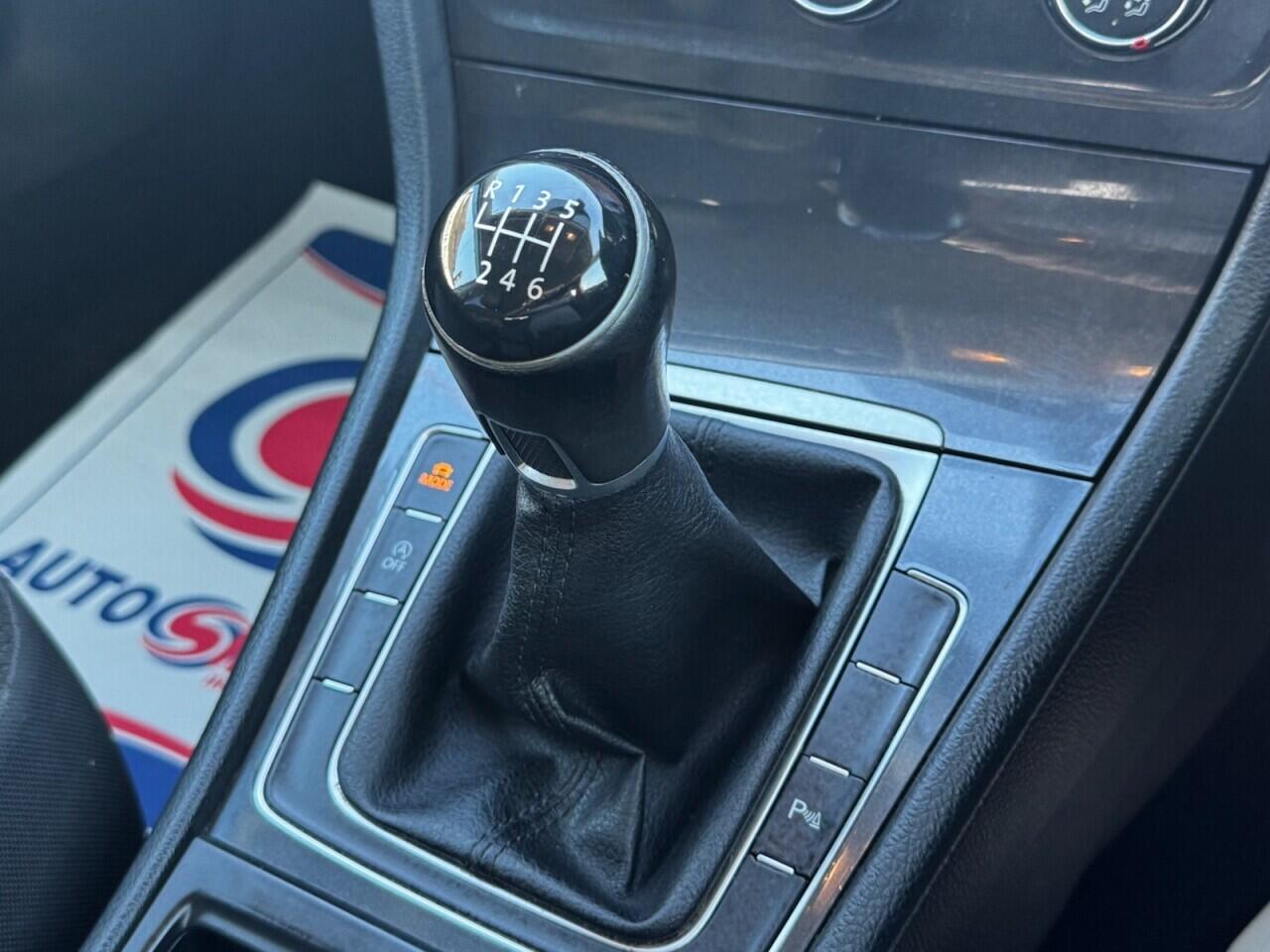 Volkswagen Golf view 26