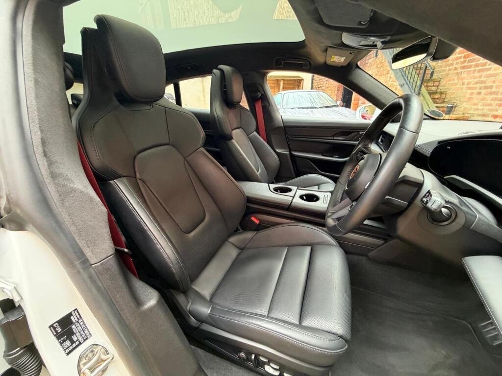 Porsche Taycan view 19