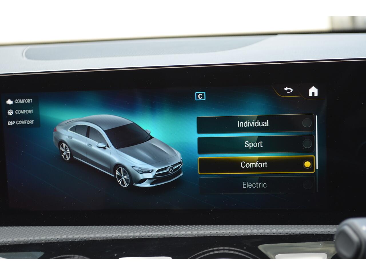 Mercedes-Benz Cla view 39