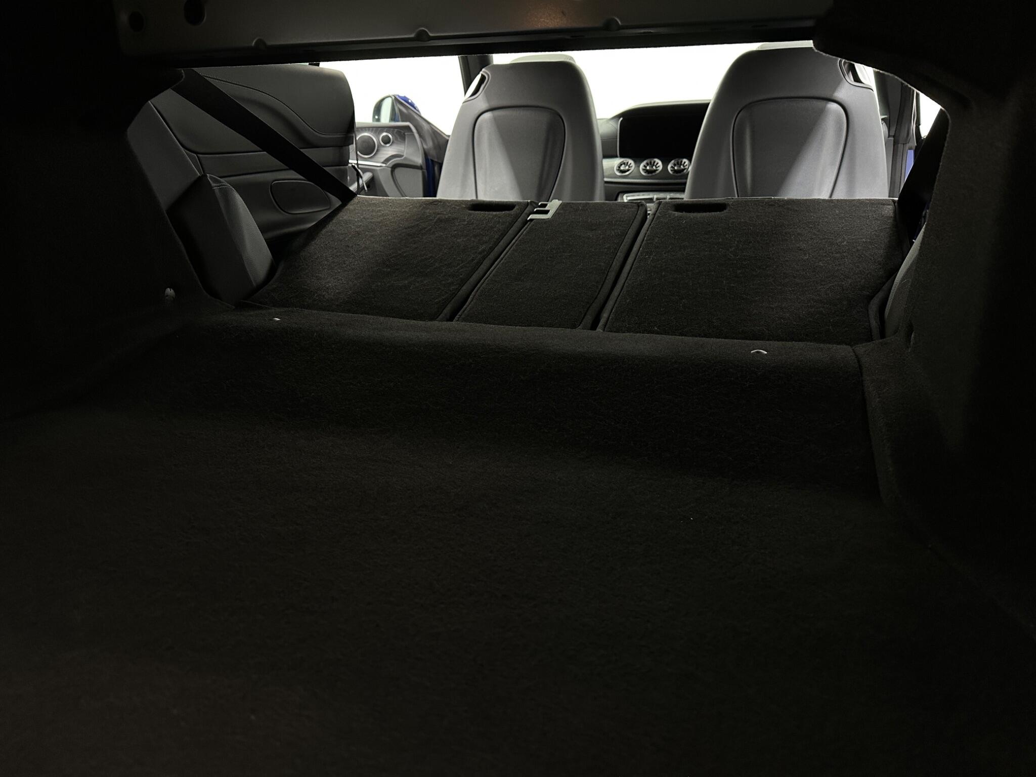 Mercedes-Benz E-Class view 42