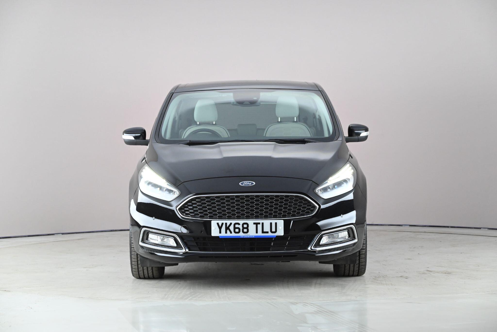 Ford S-Max view 3