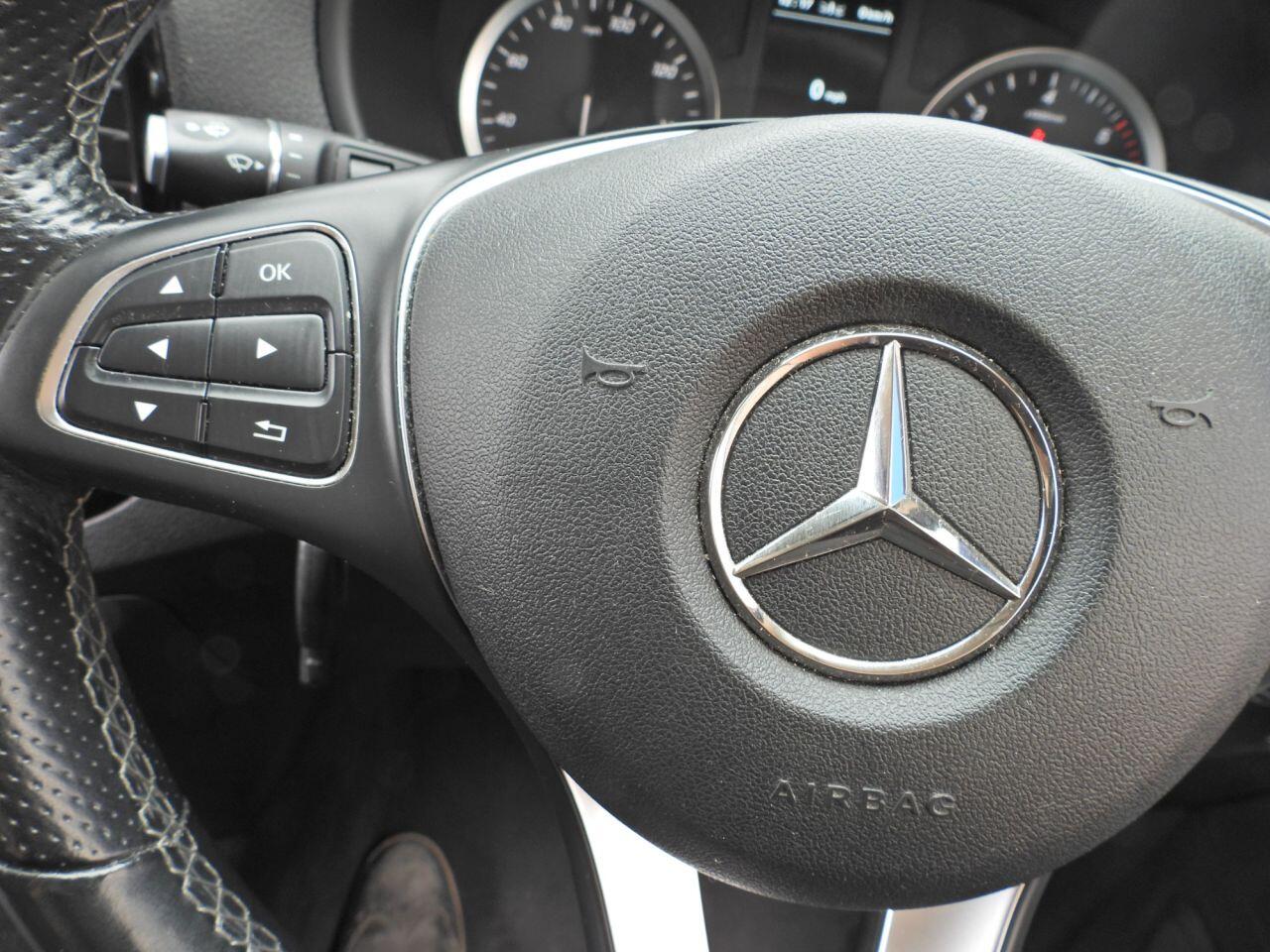 Mercedes-Benz Vito view 38