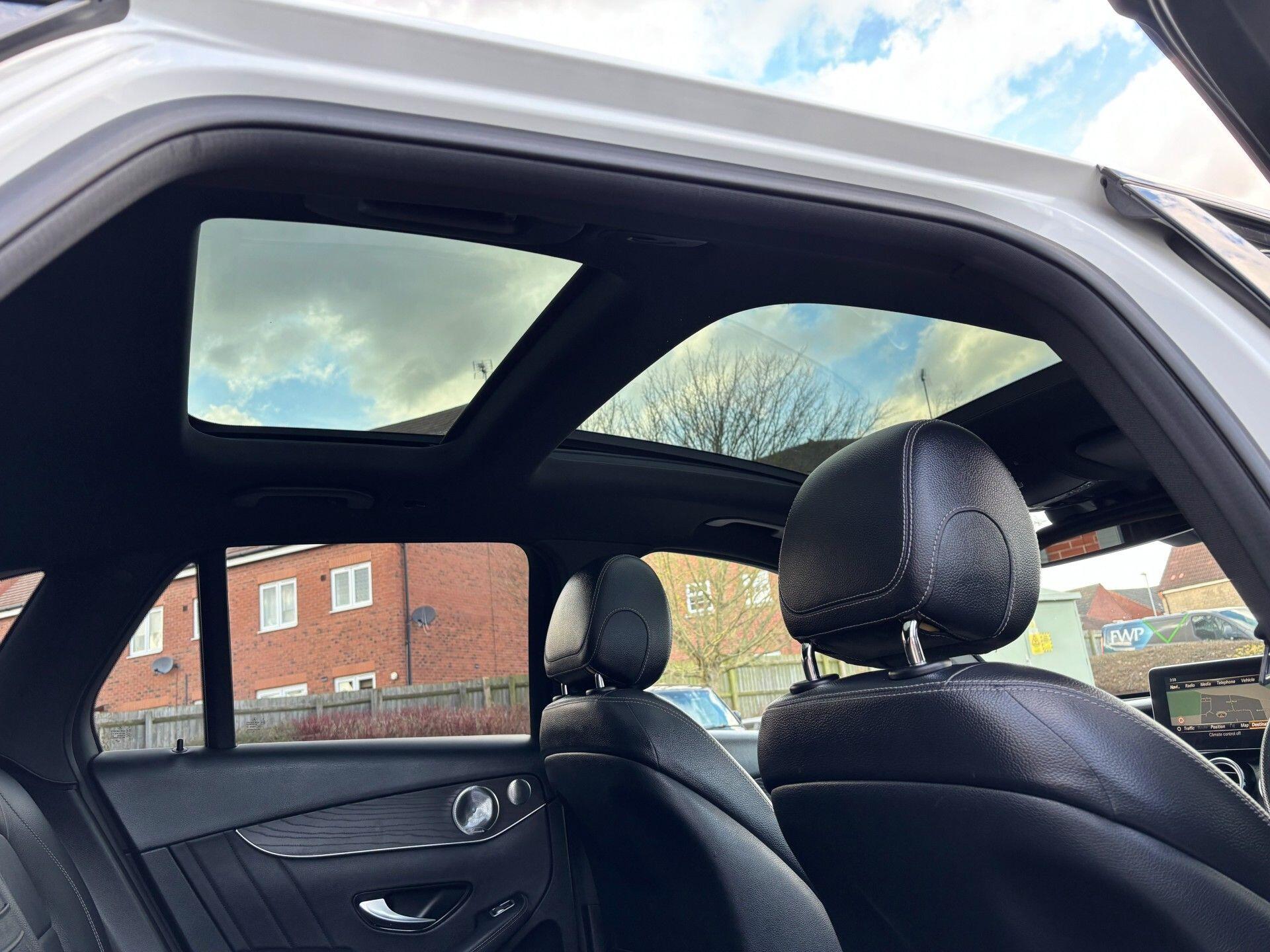 Mercedes-Benz GLC view 35
