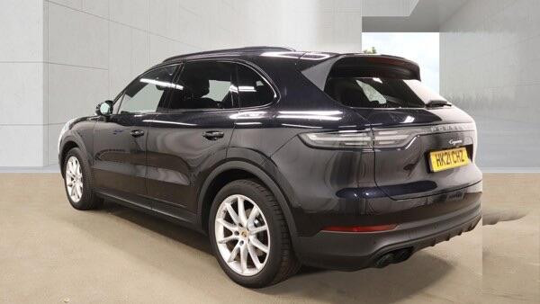 Porsche Cayenne view 6