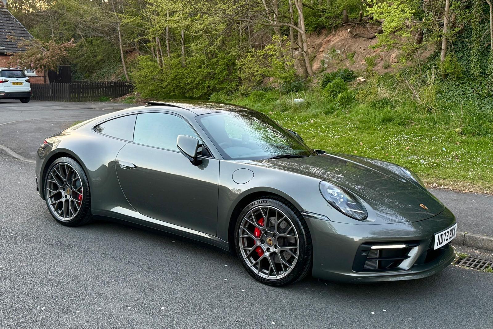 Porsche 911 view 48
