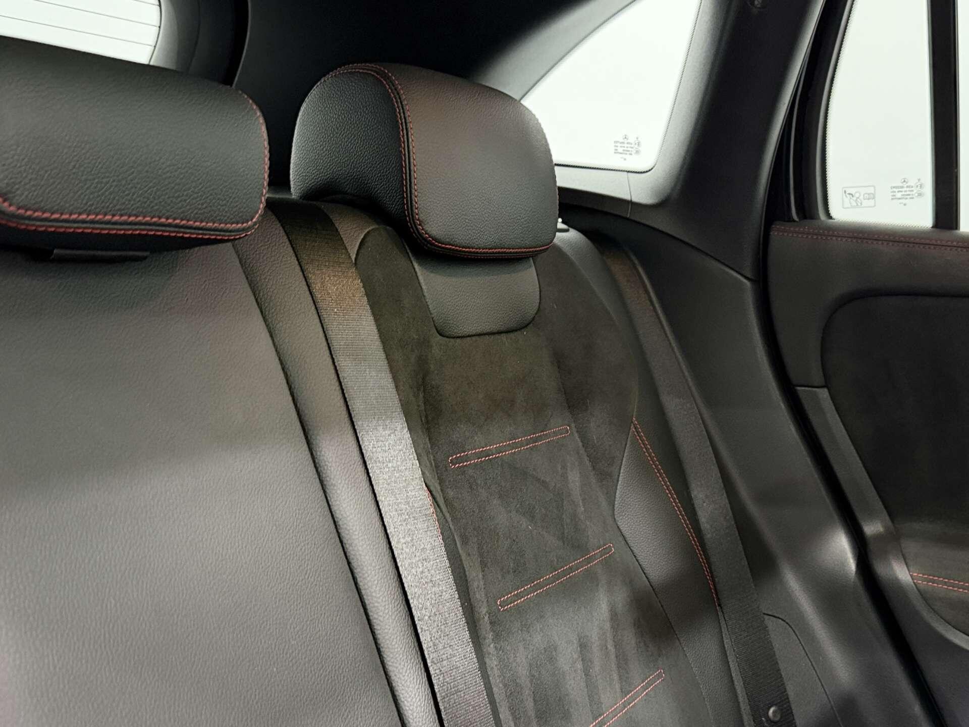 Mercedes-Benz Gla view 13