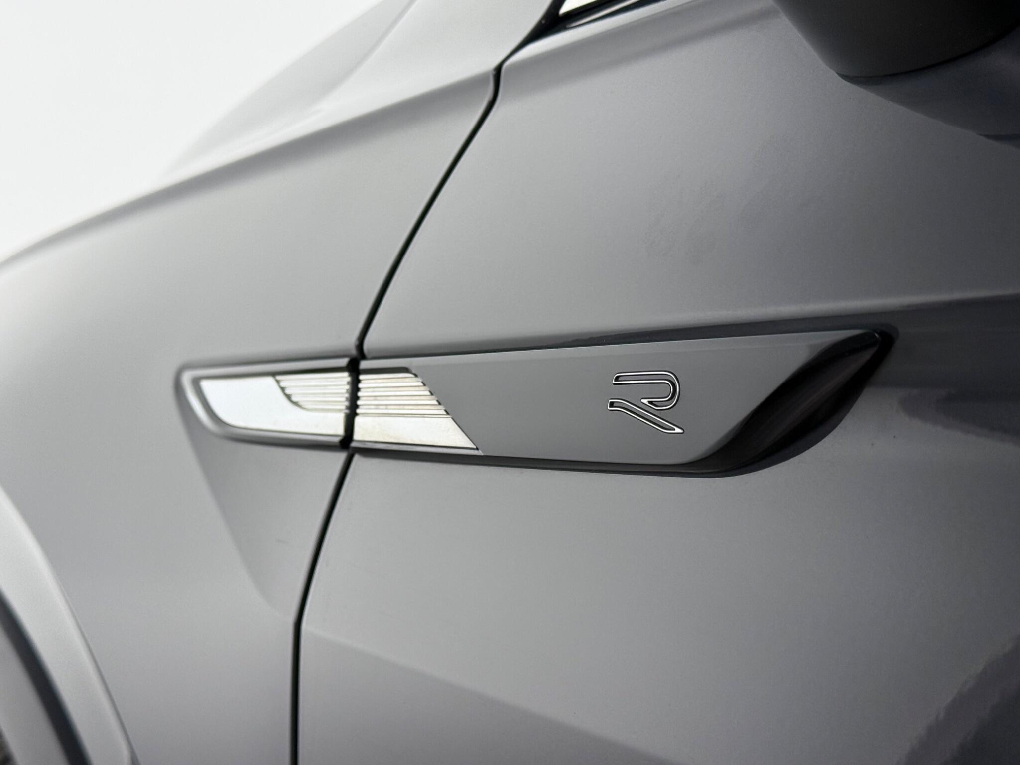 Volkswagen Tiguan view 14