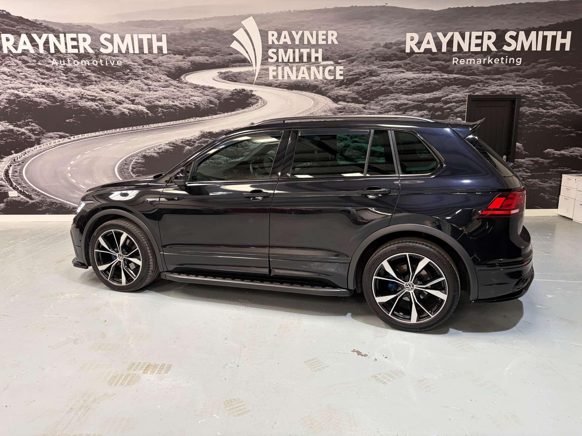 Volkswagen Tiguan view 8